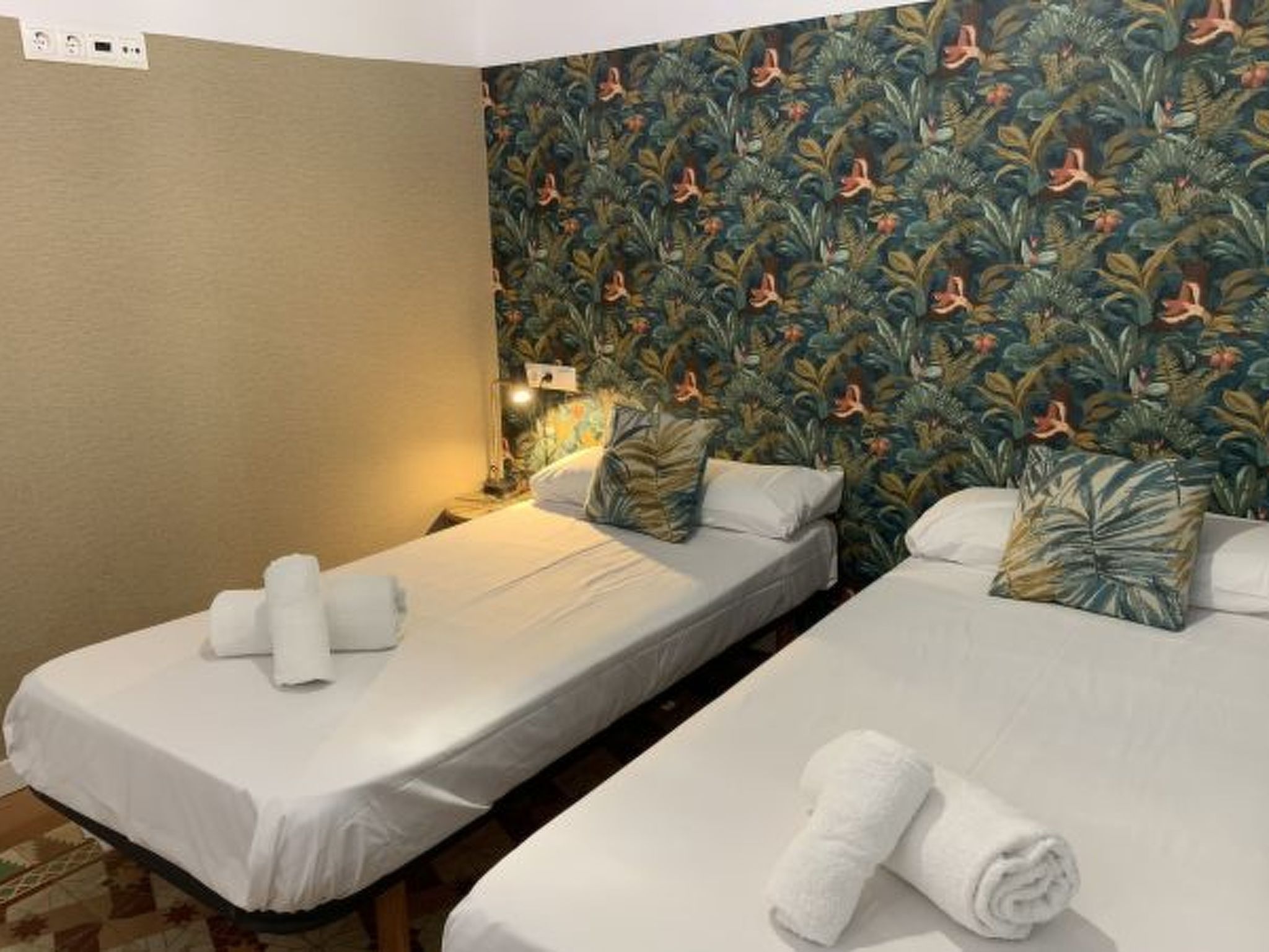 Photo of APART. GRANDE Y LUMINOSO EN EL CENTRO DE ALICANTE