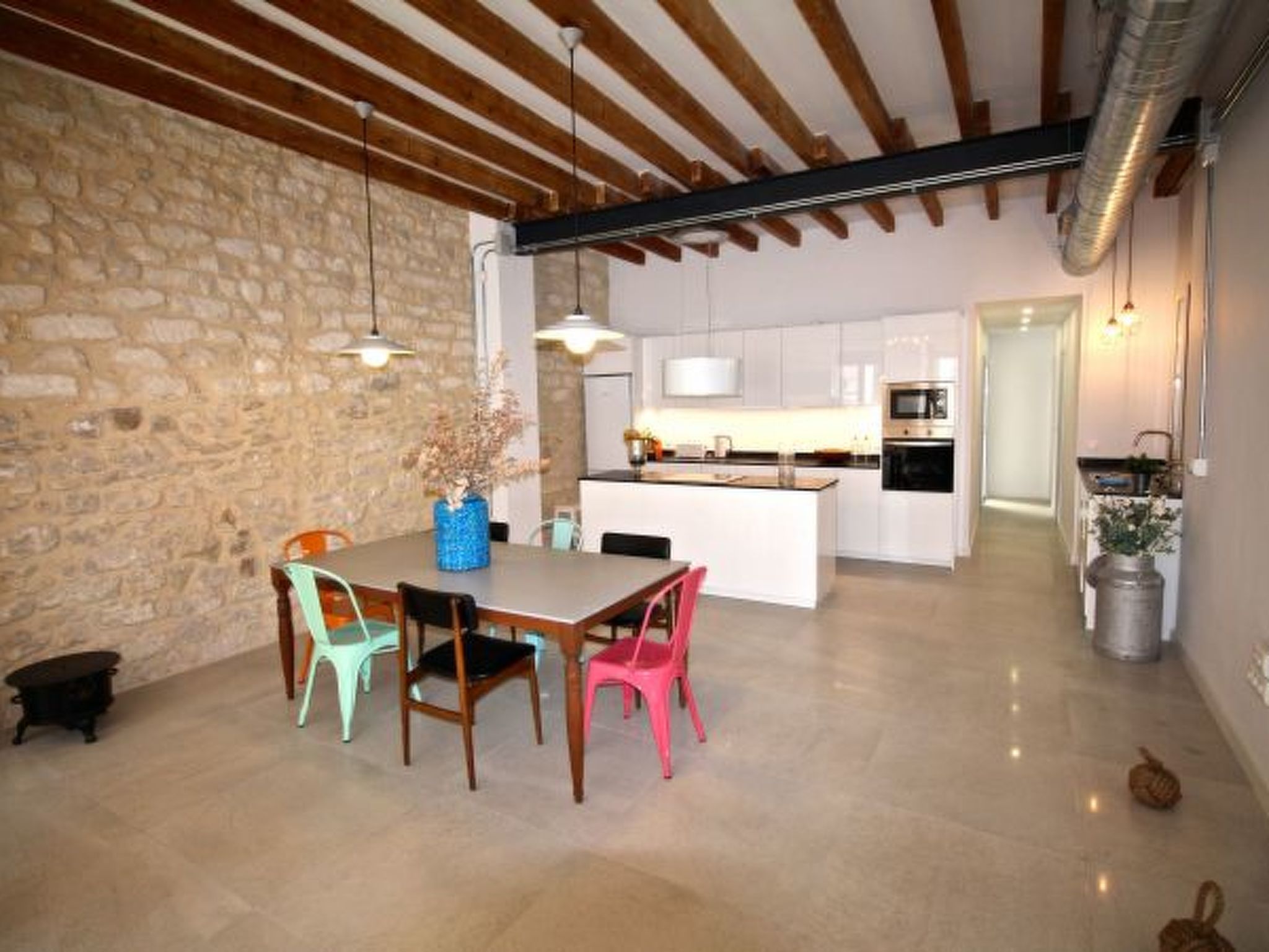 Photo of APART. GRANDE Y LUMINOSO EN EL CENTRO DE ALICANTE