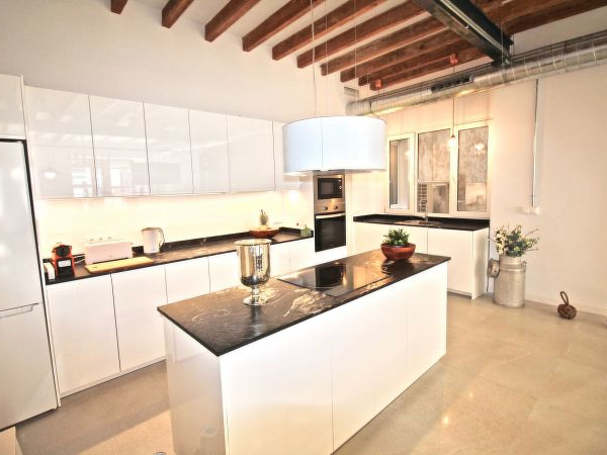 Photo of APART. GRANDE Y LUMINOSO EN EL CENTRO DE ALICANTE