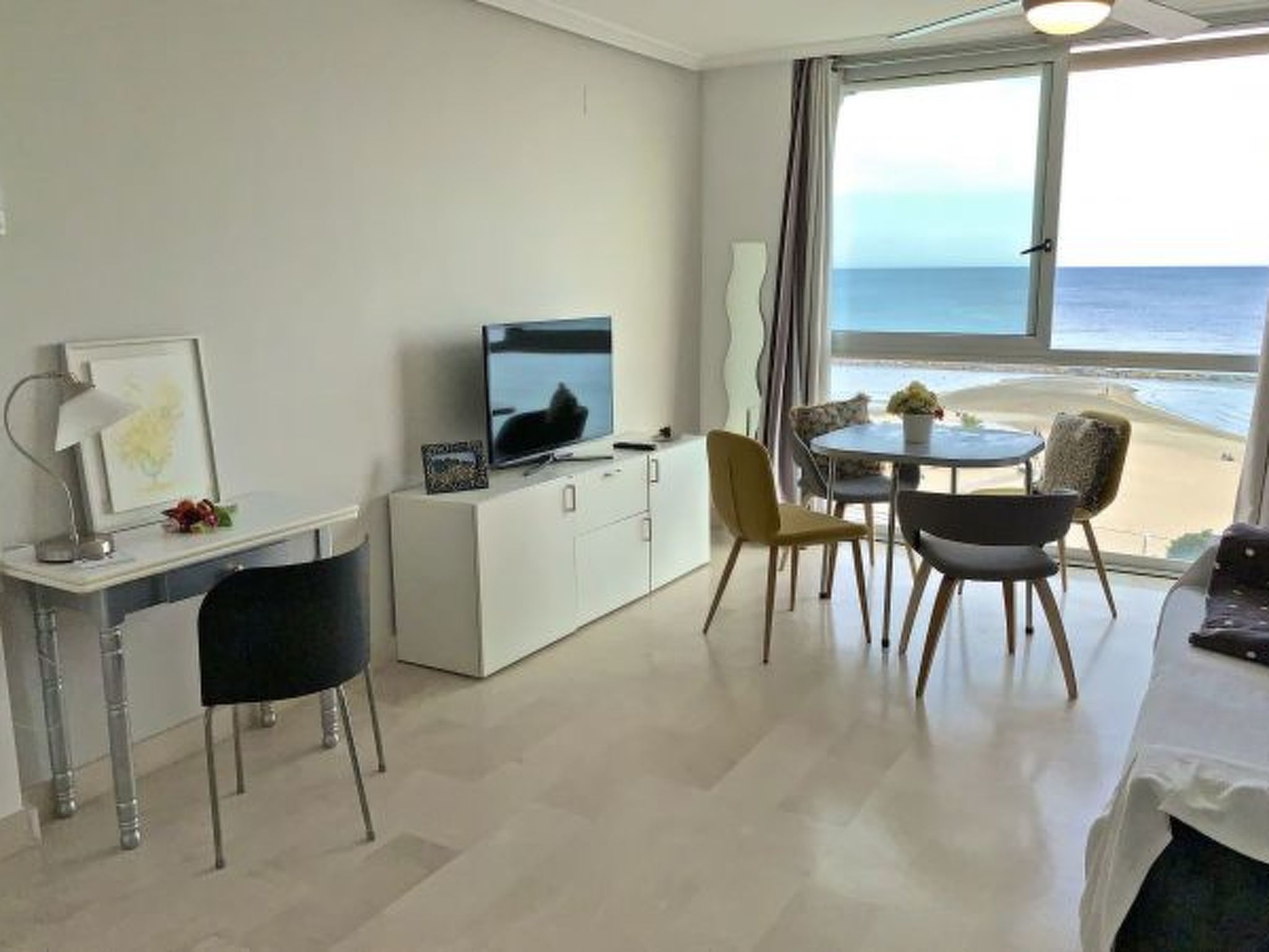 Photo of APARTAMENTO PLAYA POSTIGUET