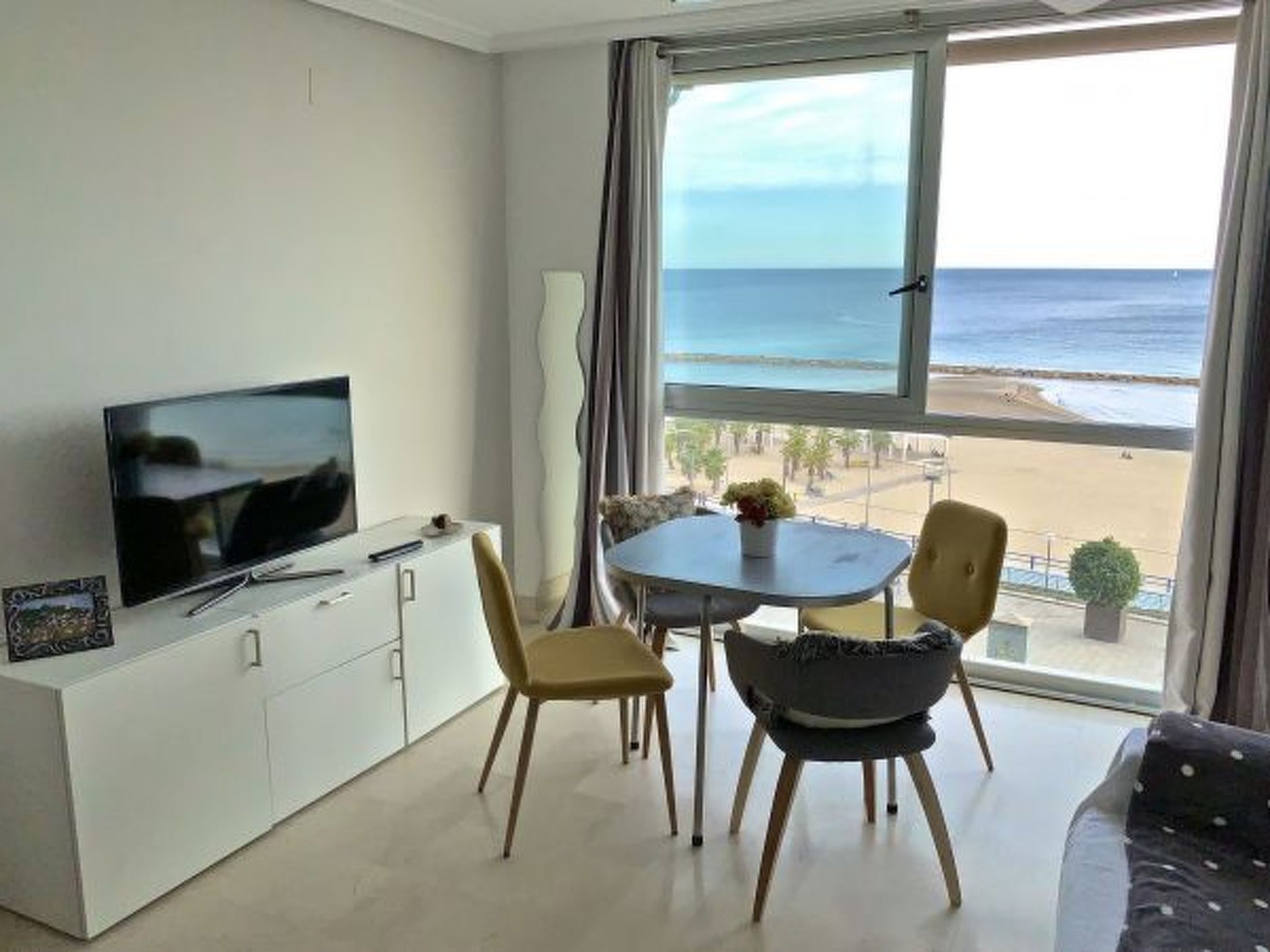 Photo of APARTAMENTO PLAYA POSTIGUET
