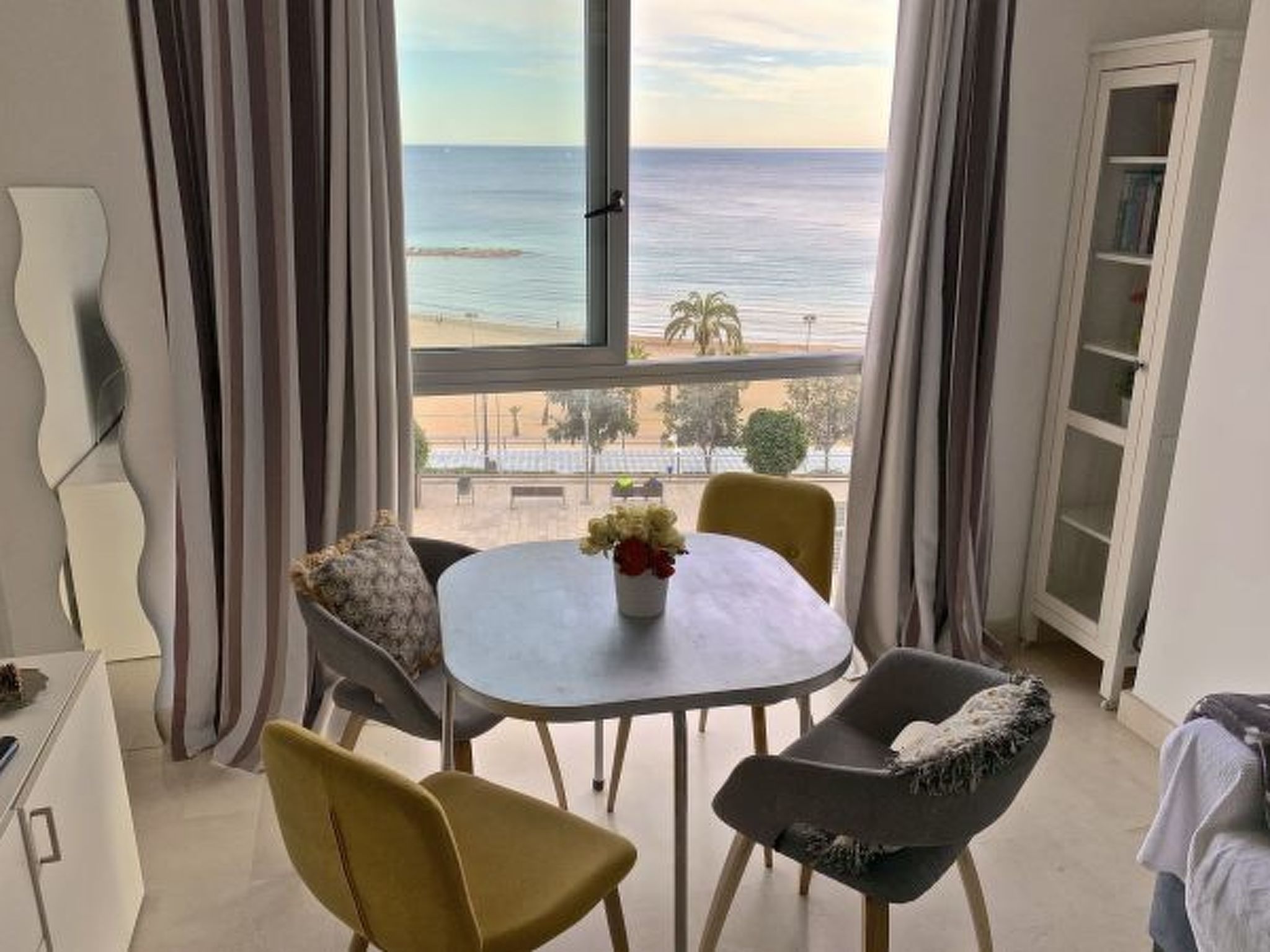 Photo of APARTAMENTO PLAYA POSTIGUET