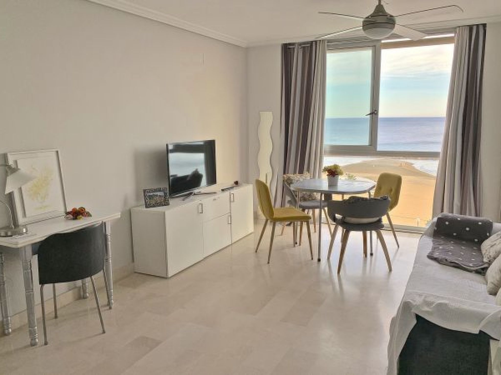 Photo of APARTAMENTO PLAYA POSTIGUET