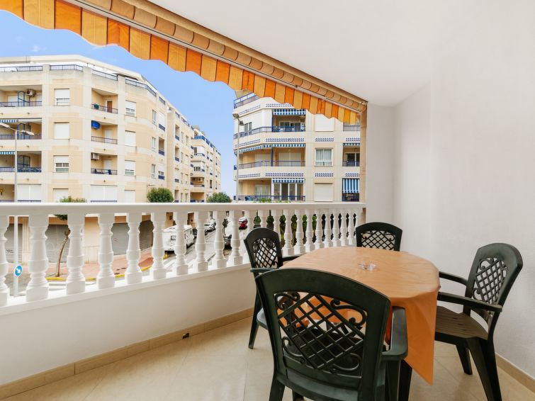 Search and Stay destination Guardamar del Segura, VC - Spain from AU$ 220. Edificio Las Americas