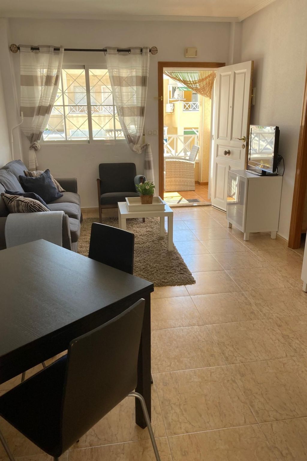 Appartement mit Dachterrasse und Balkon plus Gemeinschaftspool, in der Nähe von