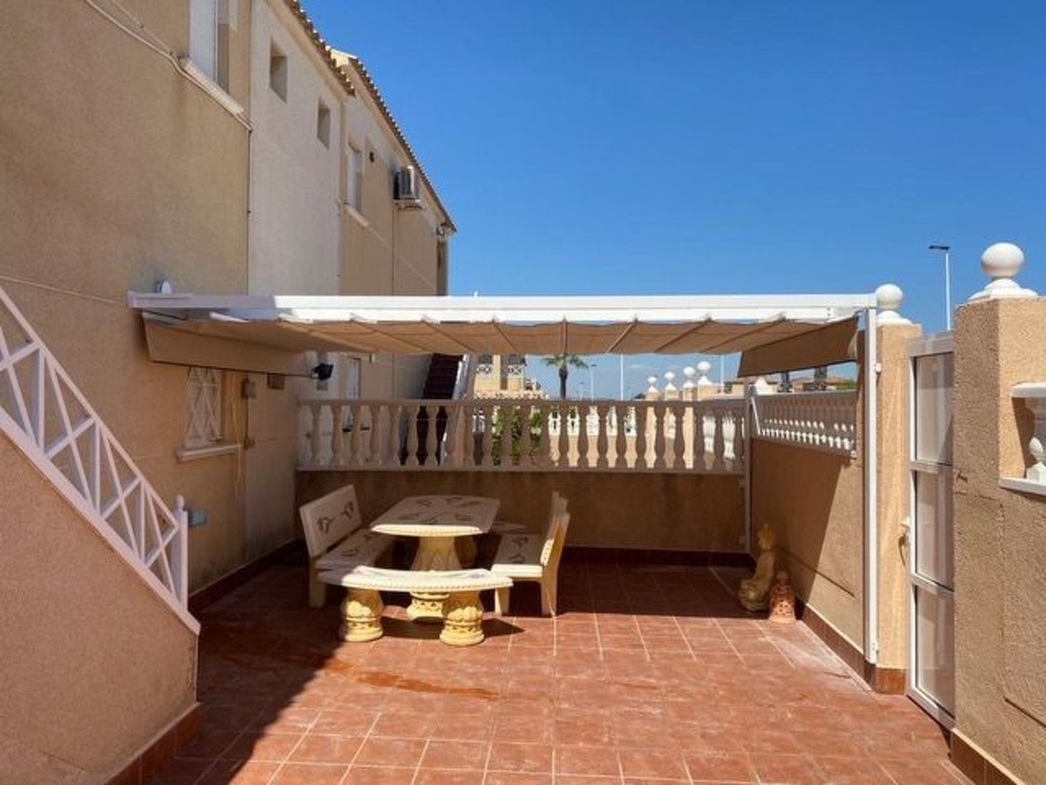 Appartement mit Dachterrasse und Balkon plus Gemeinschaftspool, in der Nähe von-Image-tags.info