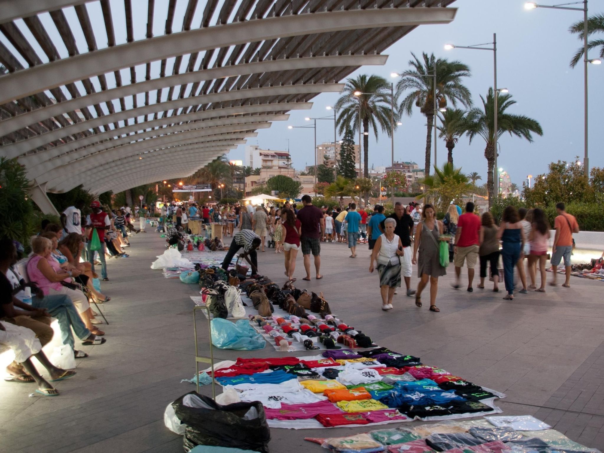 Appartement mit Dachterrasse und Balkon plus Gemeinschaftspool, in der Nähe von-Image-tags.info