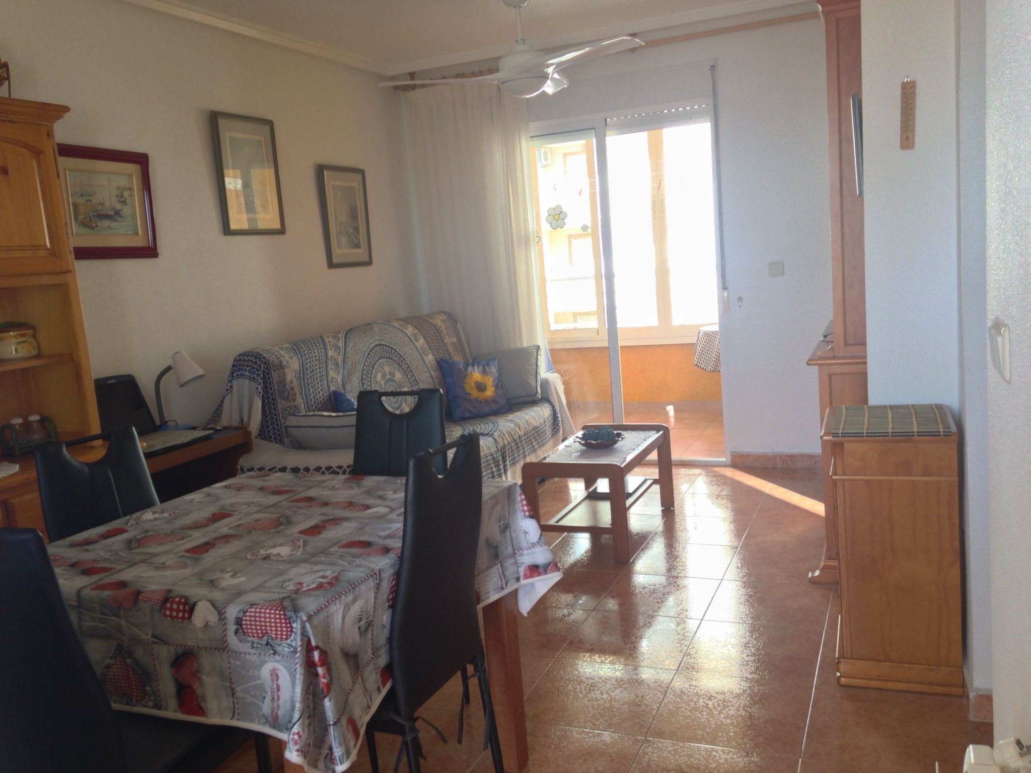 Gemütliche, helle Wohnung sehr gut ausgestattet-Dedans