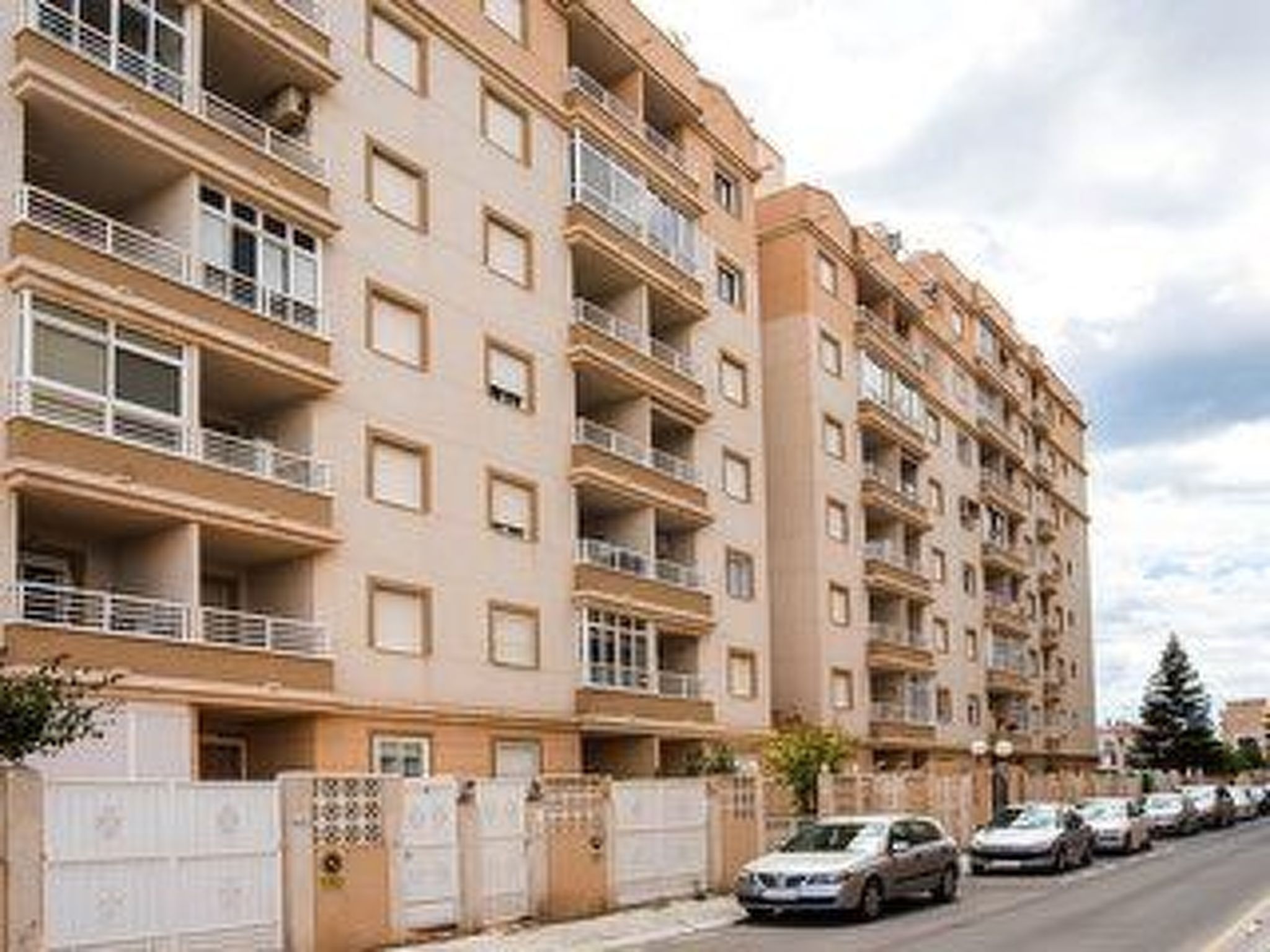 Gemütliche, helle Wohnung sehr gut ausgestattet-Image-tags.info