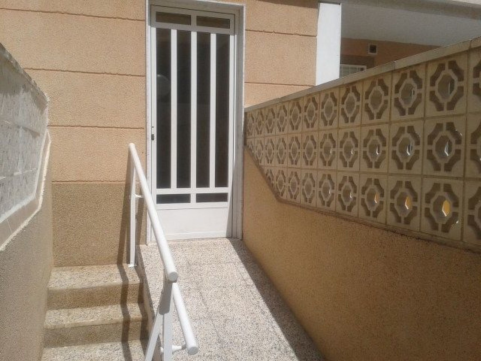 Gemütliche, helle Wohnung sehr gut ausgestattet-Image-tags.info