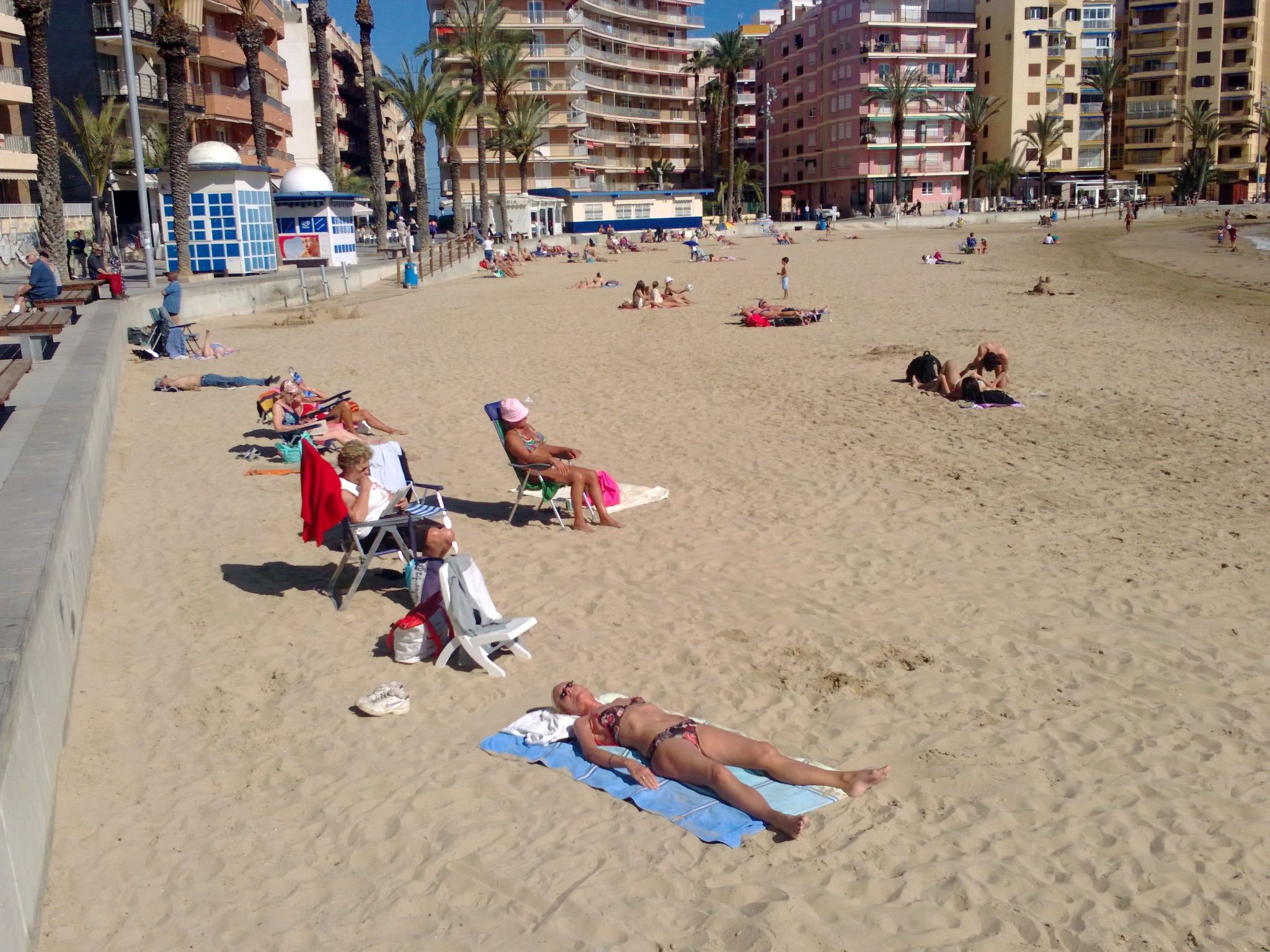 Gemütliche, helle Wohnung sehr gut ausgestattet-Dehors