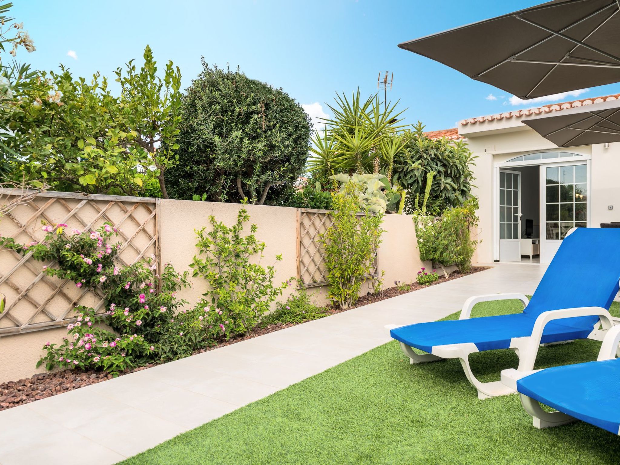 Mit Garten, Grill und Terrasse-Dehors