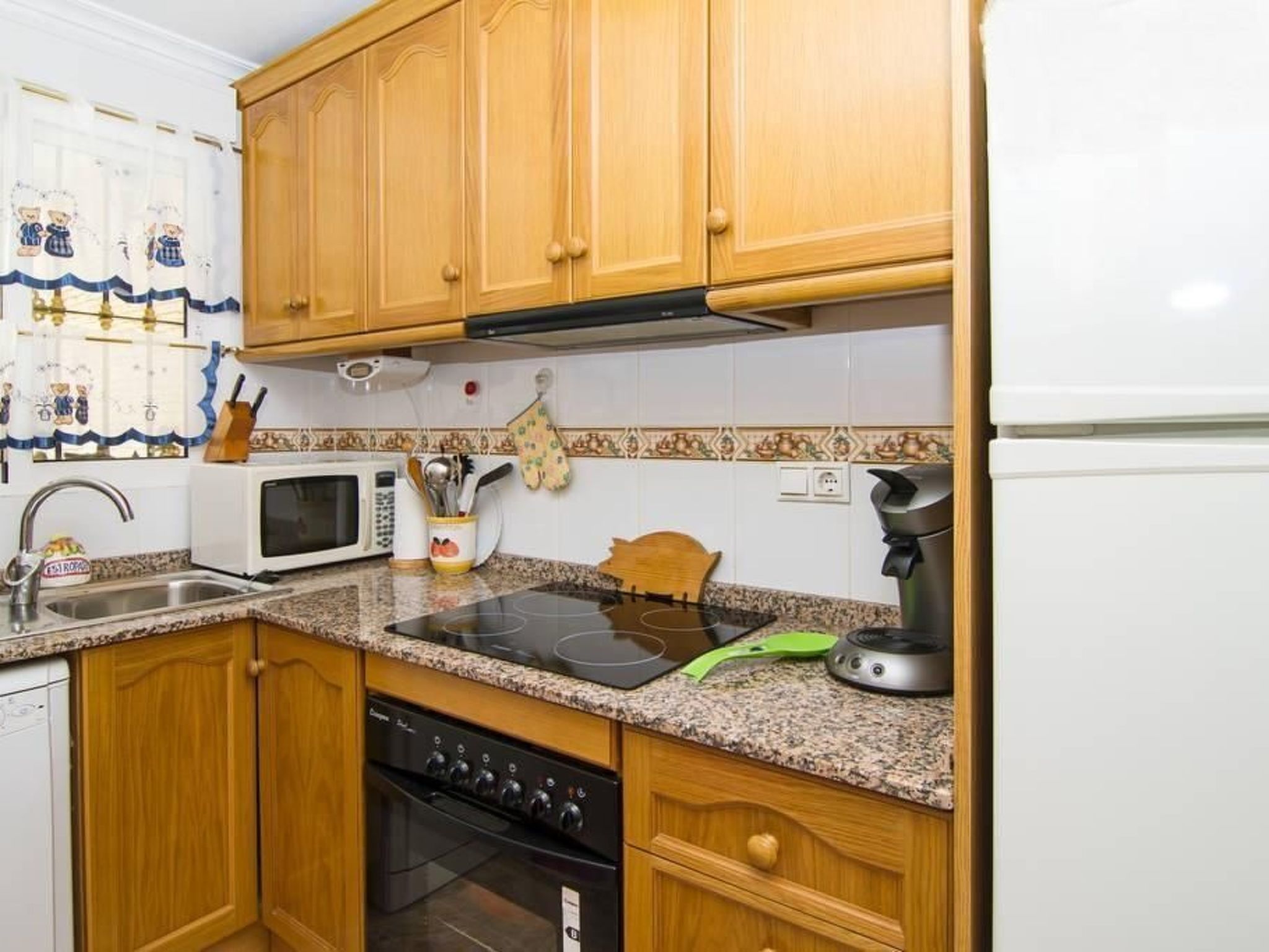 Yovalutres mit privatem Pool-Binnen