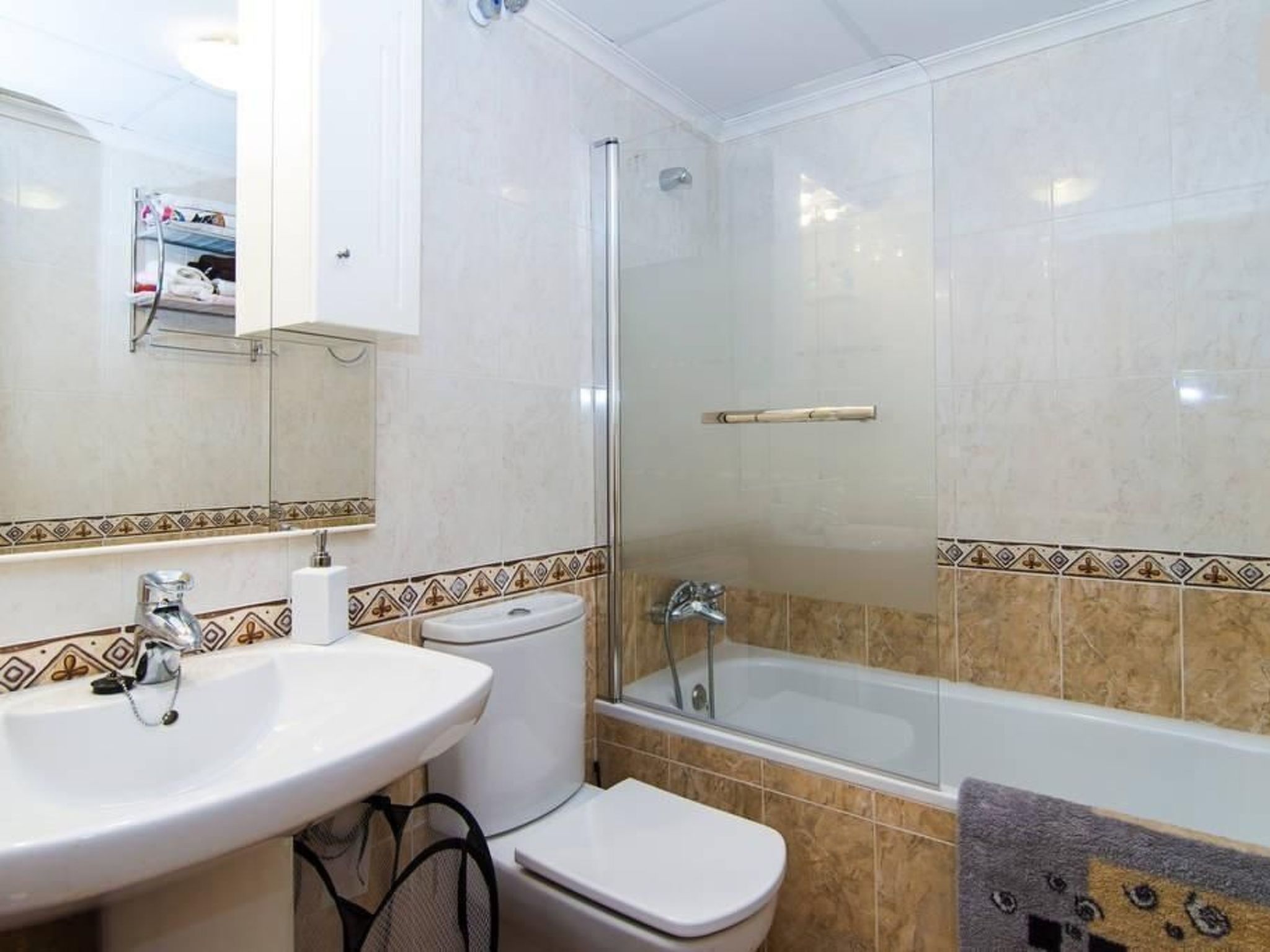 Yovalutres mit privatem Pool-Binnen