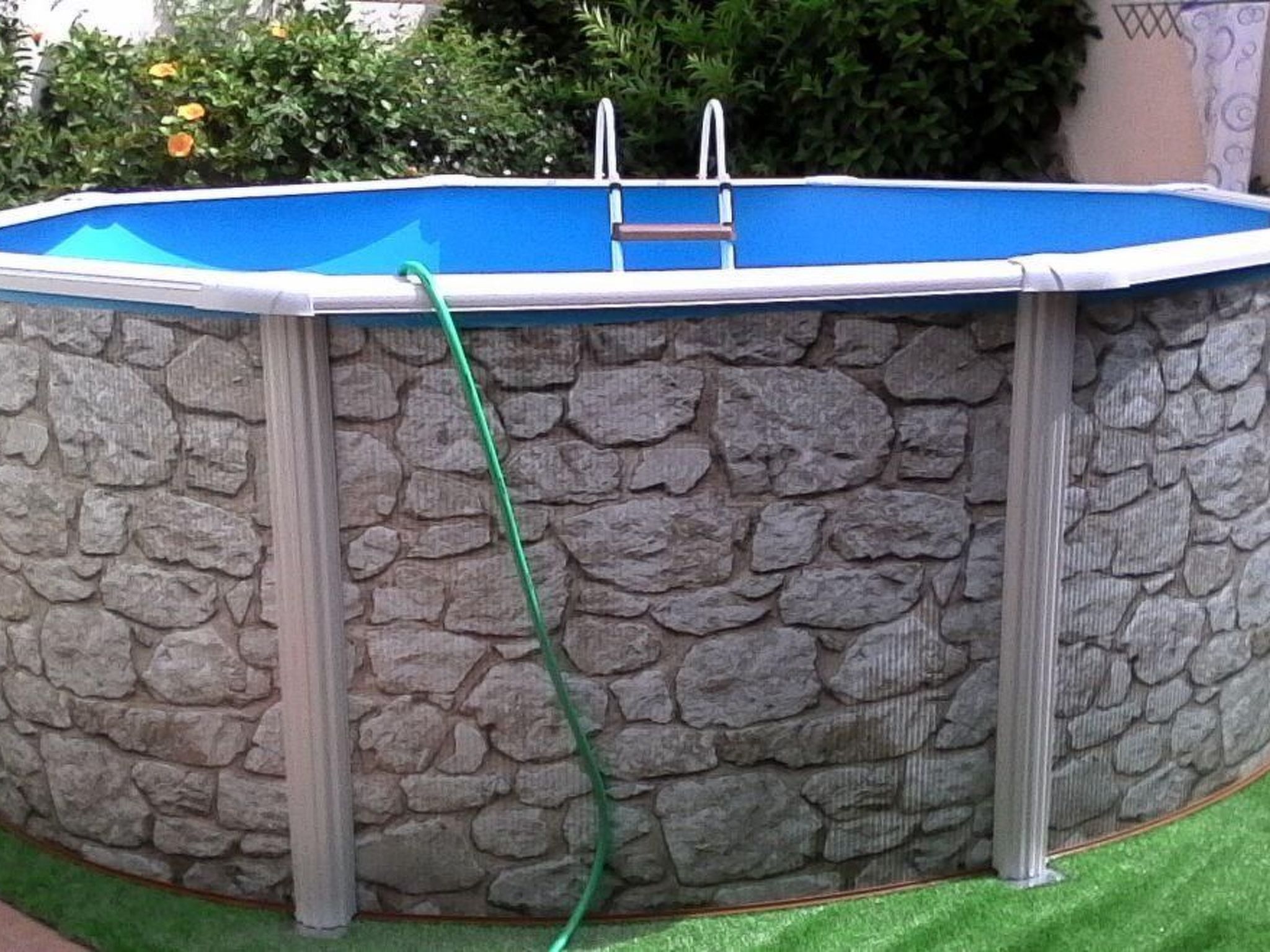 Yovalutres mit privatem Pool-Binnen