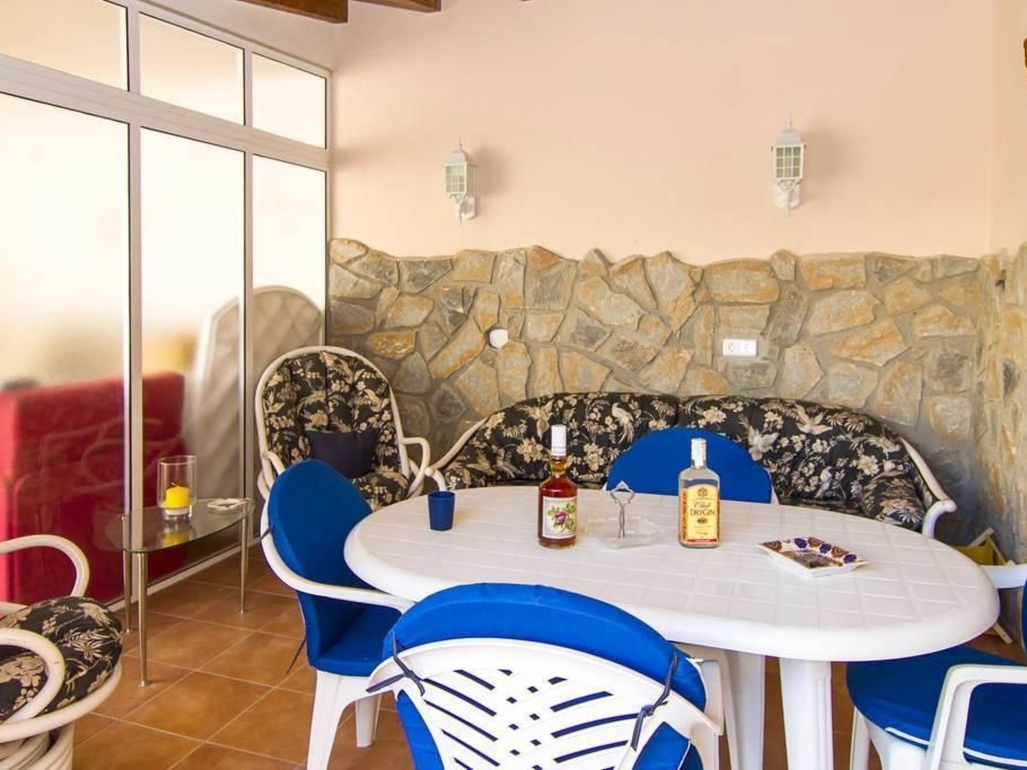 Yovalutres mit privatem Pool-Binnen