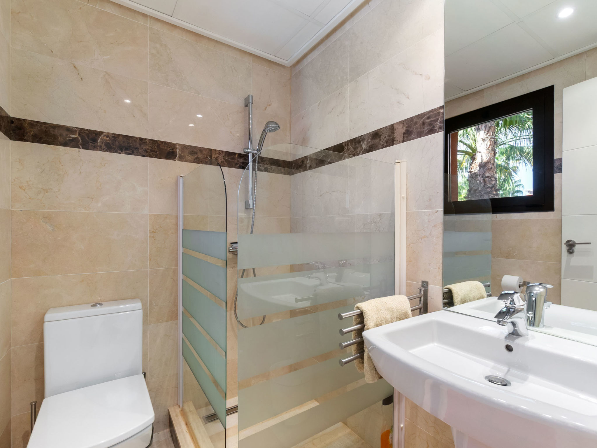 Cerro del Sol 6-Drinnen