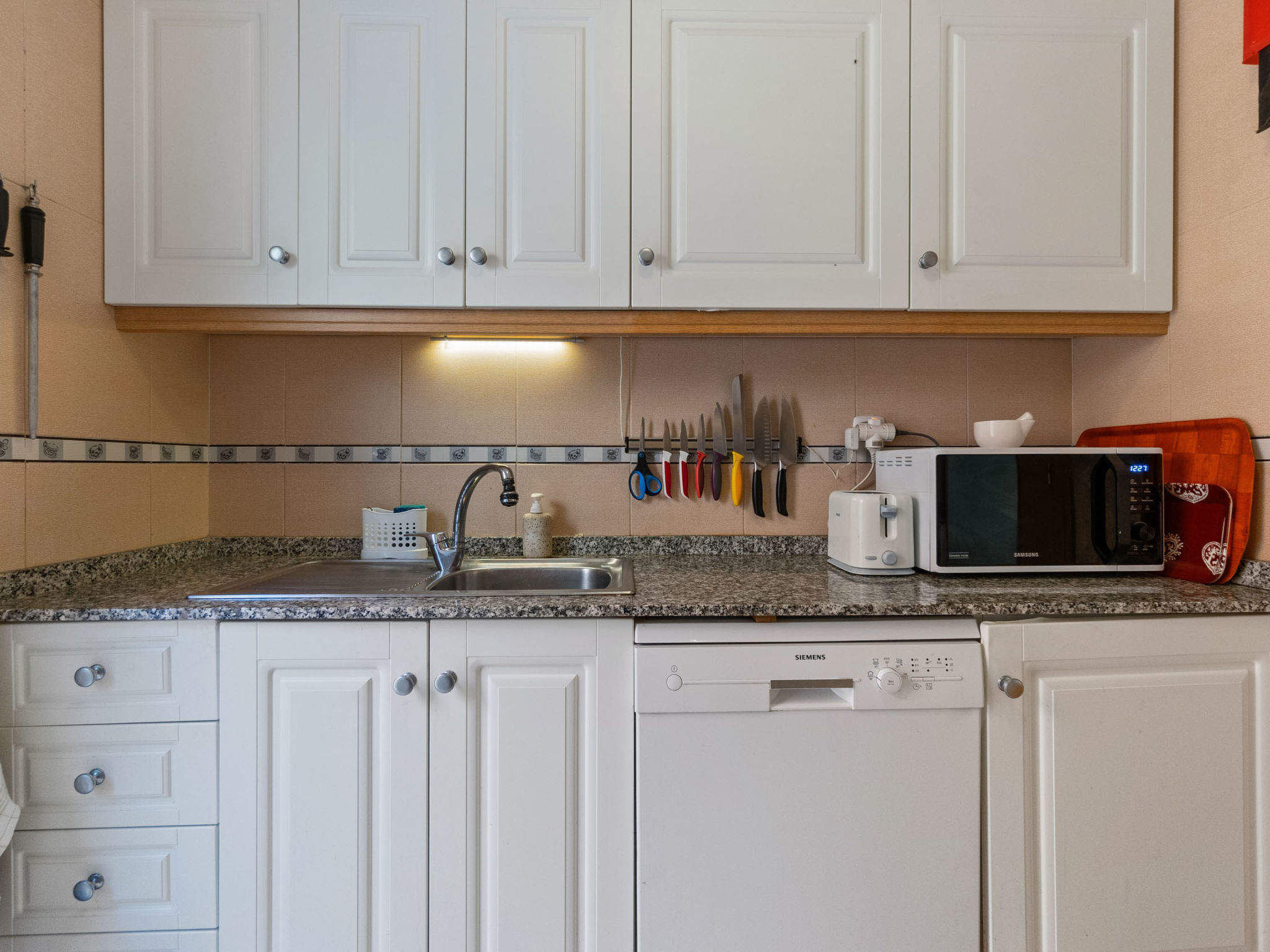Maison Residencial Villa Madrid – Cuisine et coin repas, photo 13 sur 39