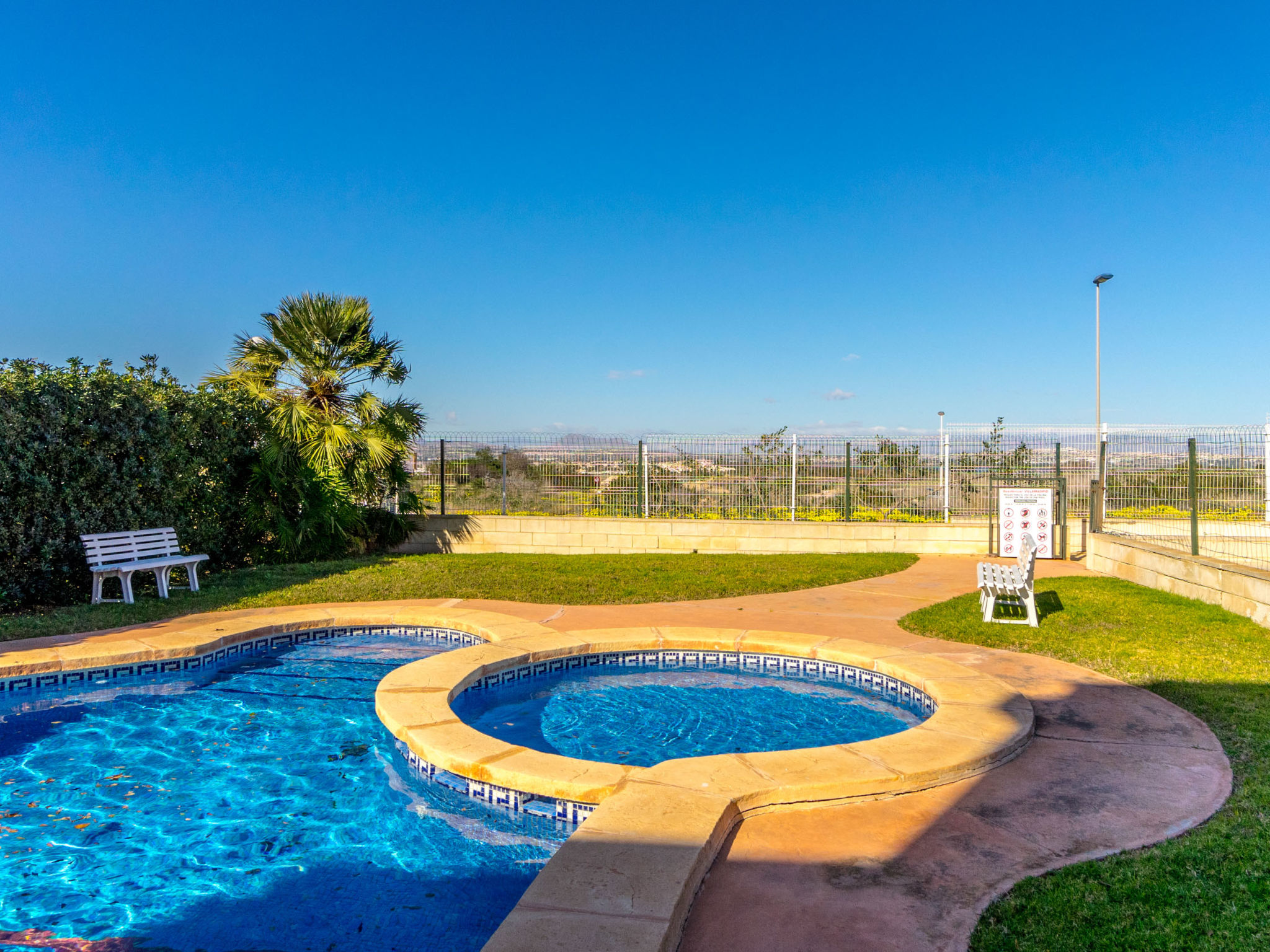 Residencial Villa Madrid — Pool Outdoor (4 of 39)