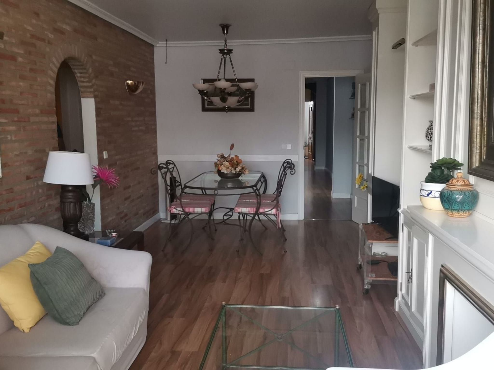 Penthouse mit drei Schlafzimmern in der Nähe von natürlichen Schwimmbädern-Binnen