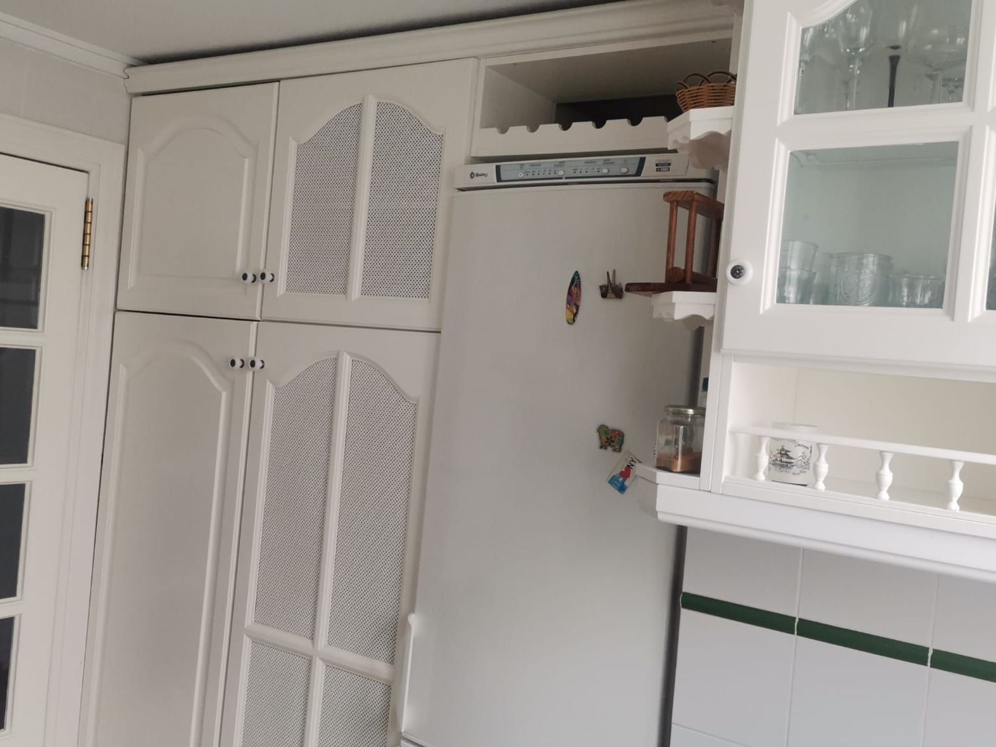 Penthouse mit drei Schlafzimmern in der Nähe von natürlichen Schwimmbädern-Binnen