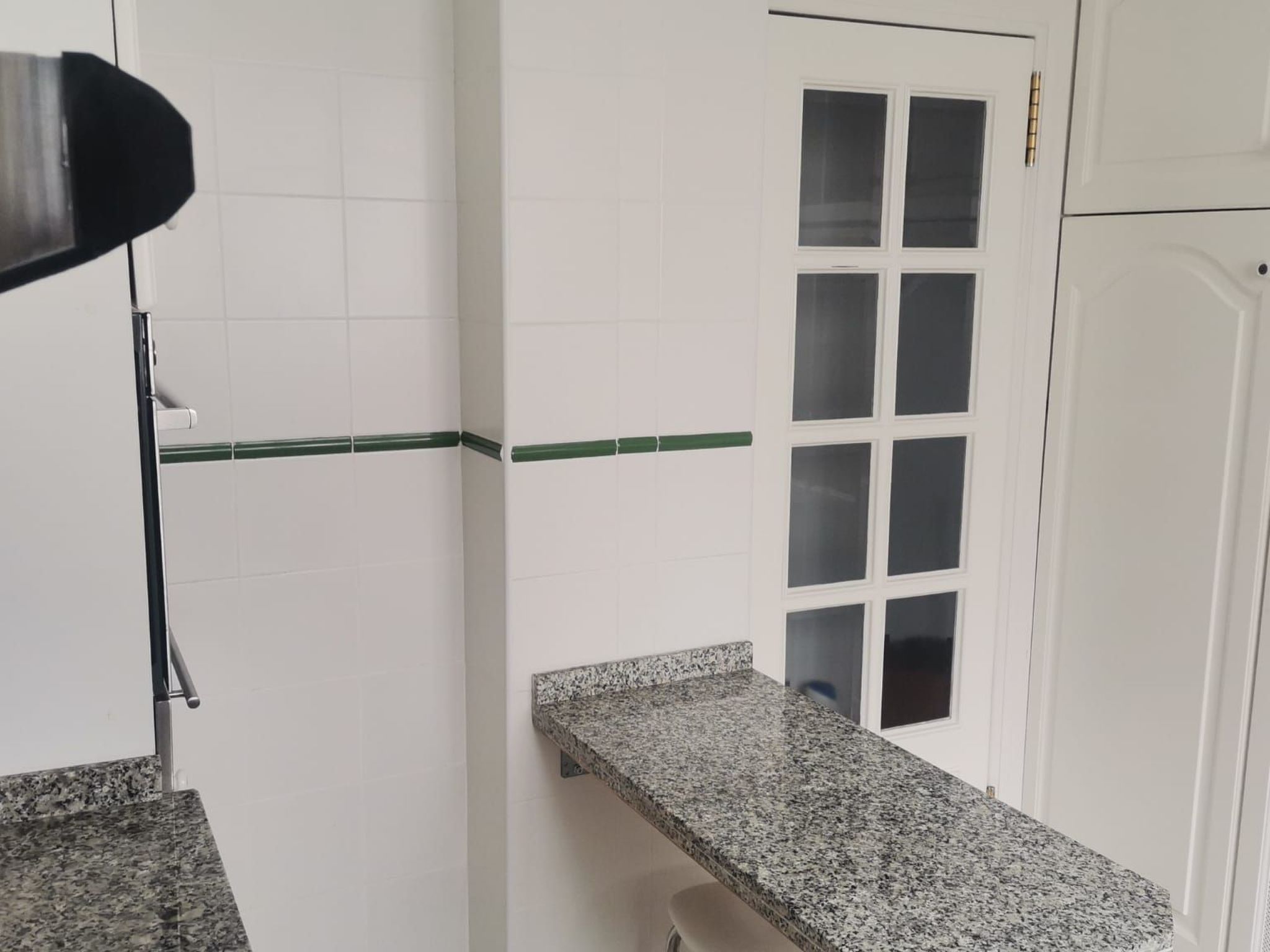 Penthouse mit drei Schlafzimmern in der Nähe von natürlichen Schwimmbädern-Binnen