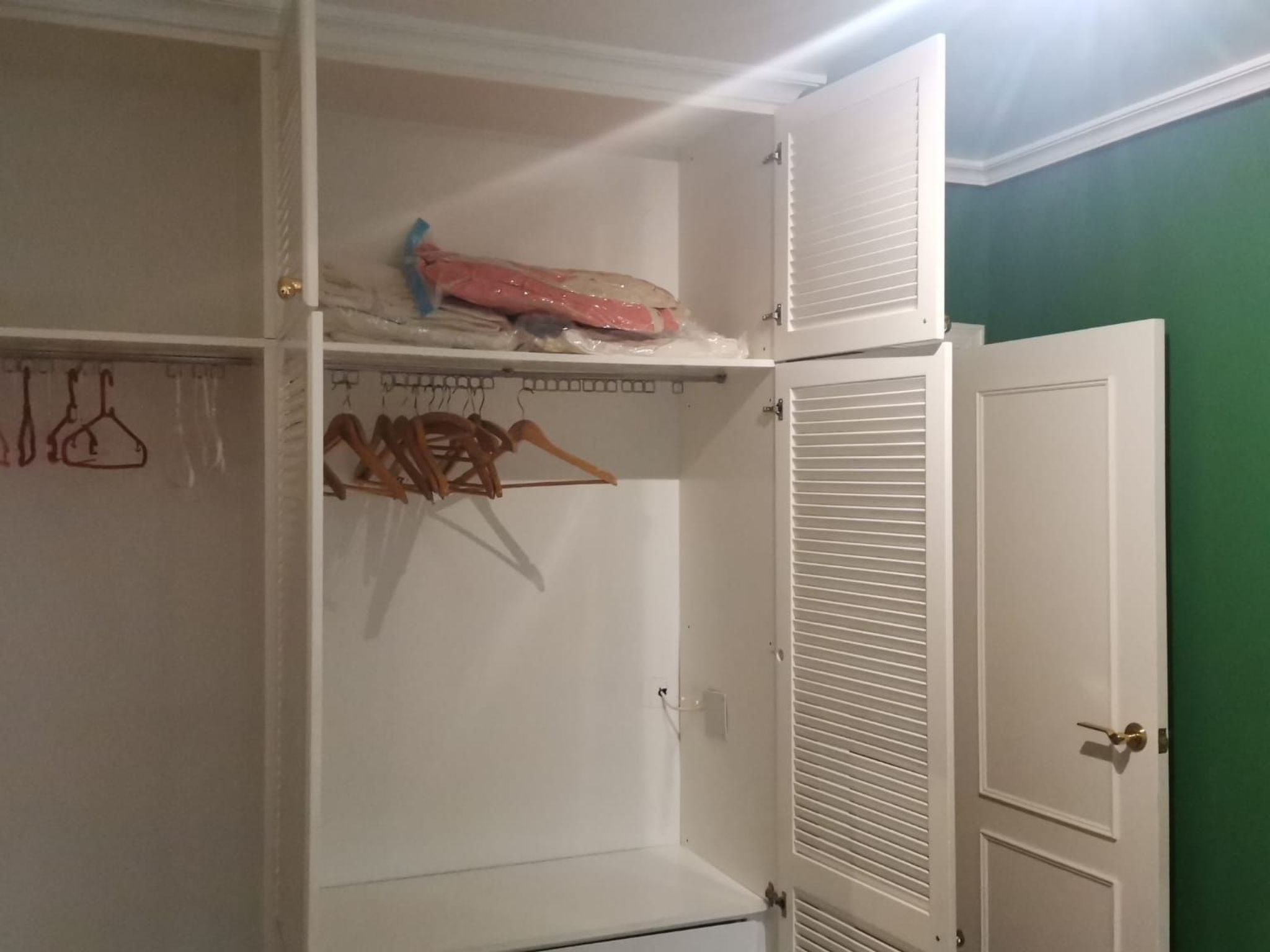 Penthouse mit drei Schlafzimmern in der Nähe von natürlichen Schwimmbädern-Binnen