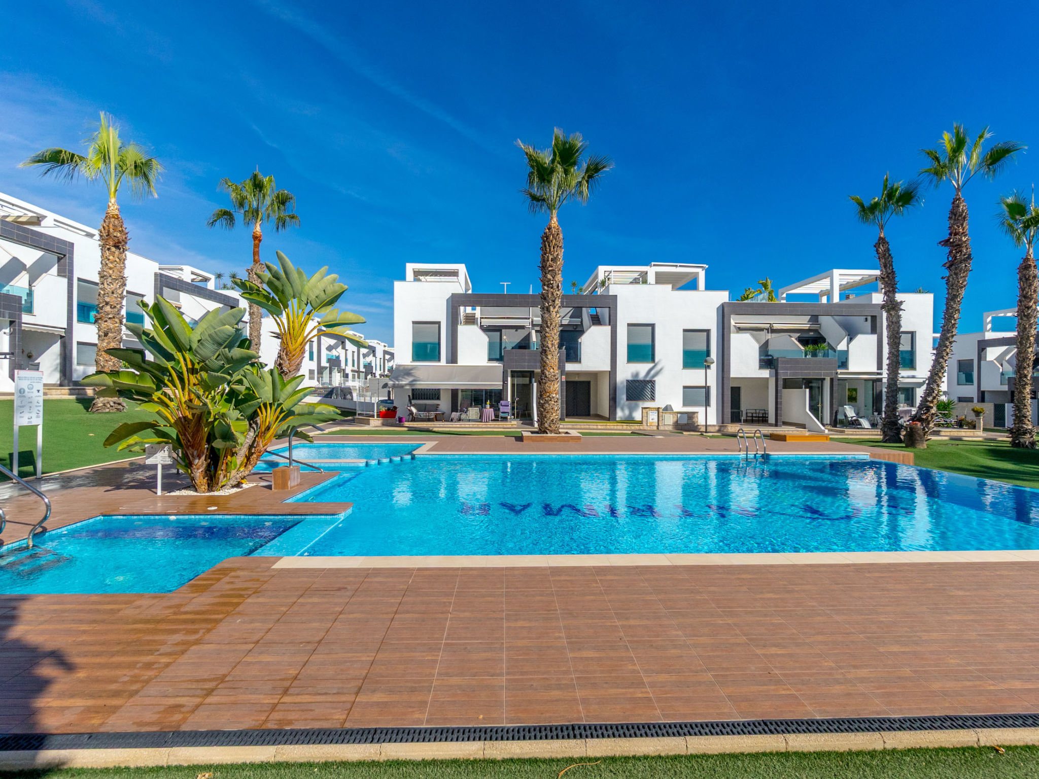 Oasis Beach II-Outside