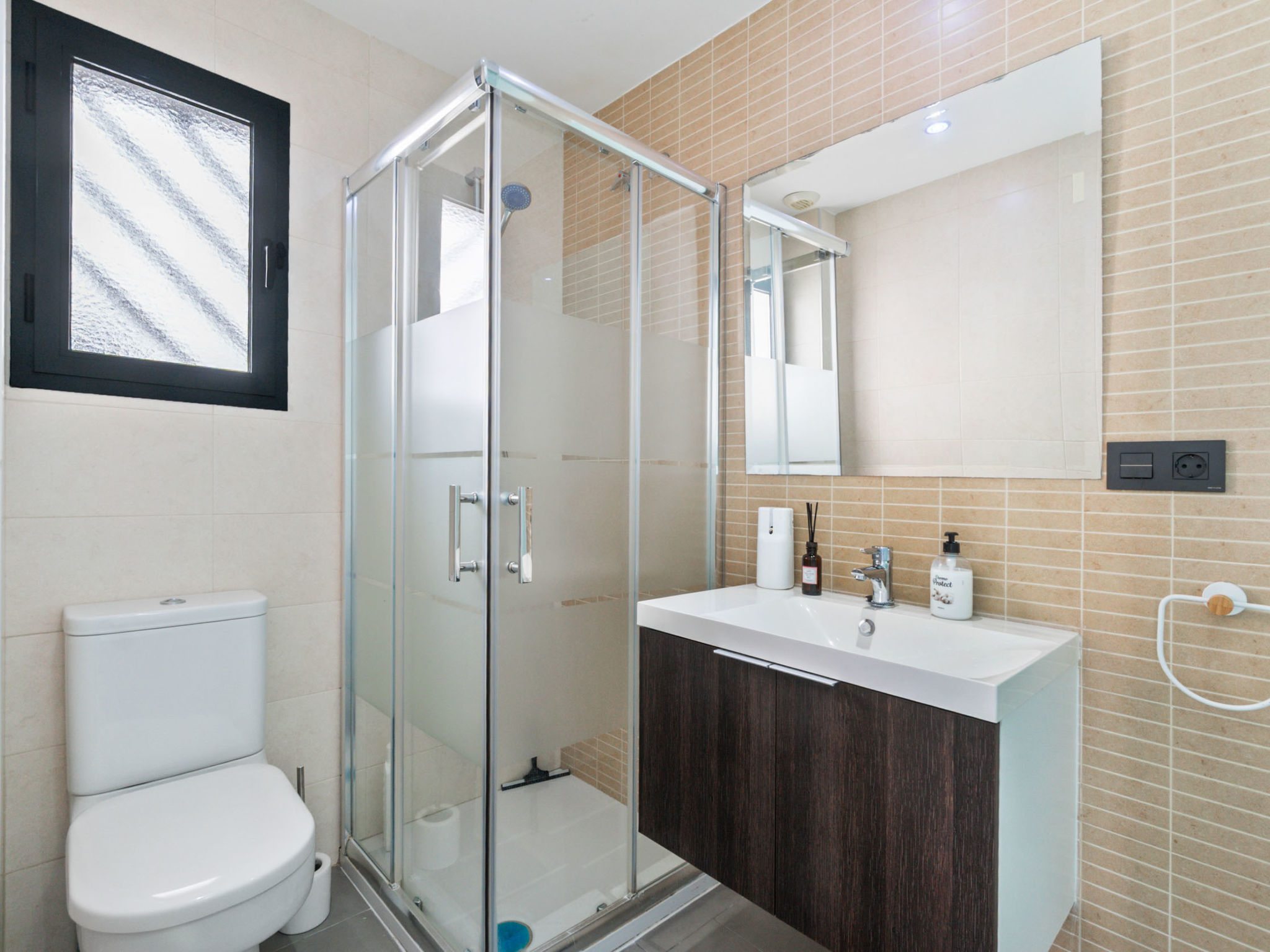 Oasis Beach II-Inside