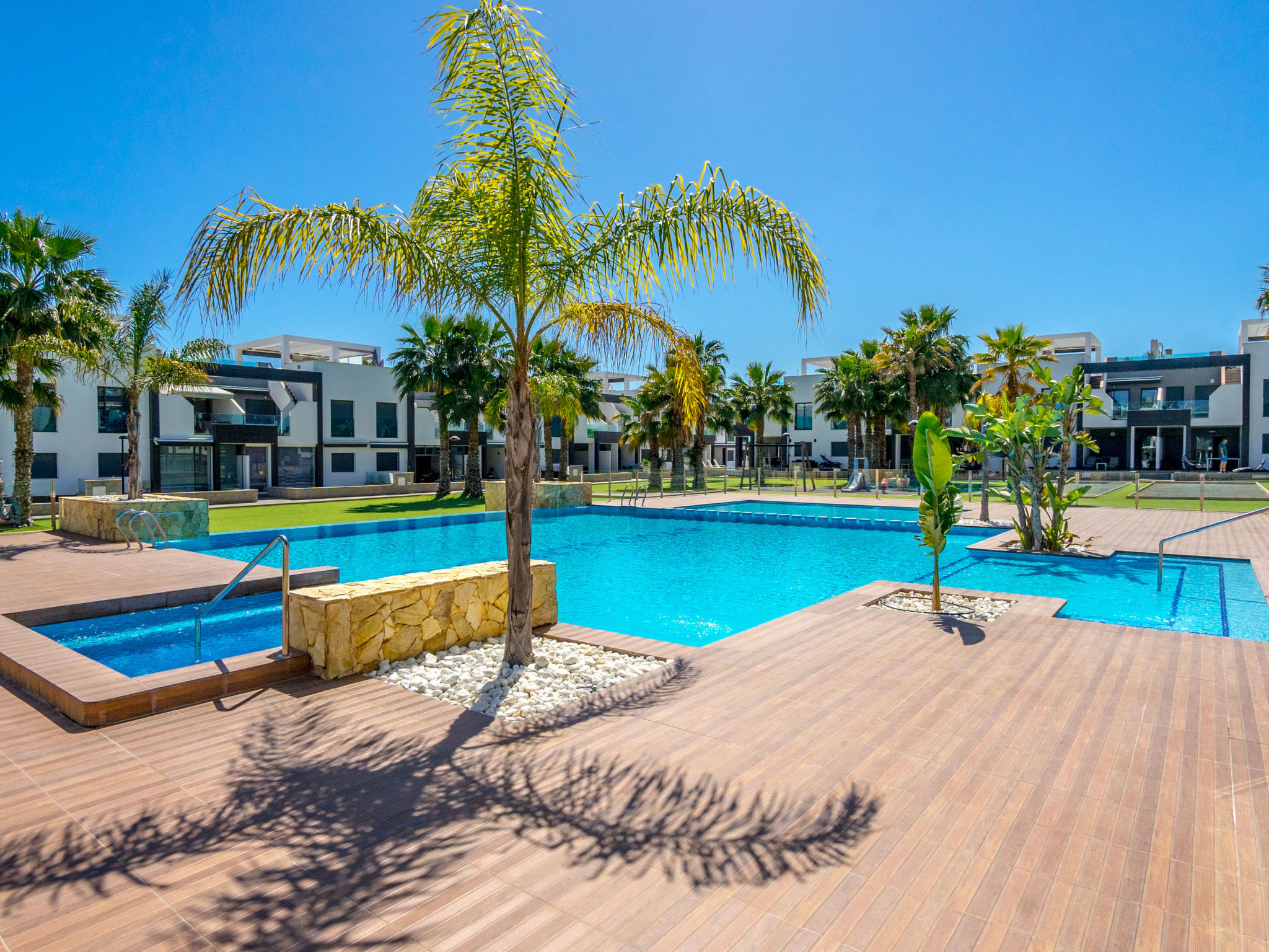 Oasis Beach II-Outside