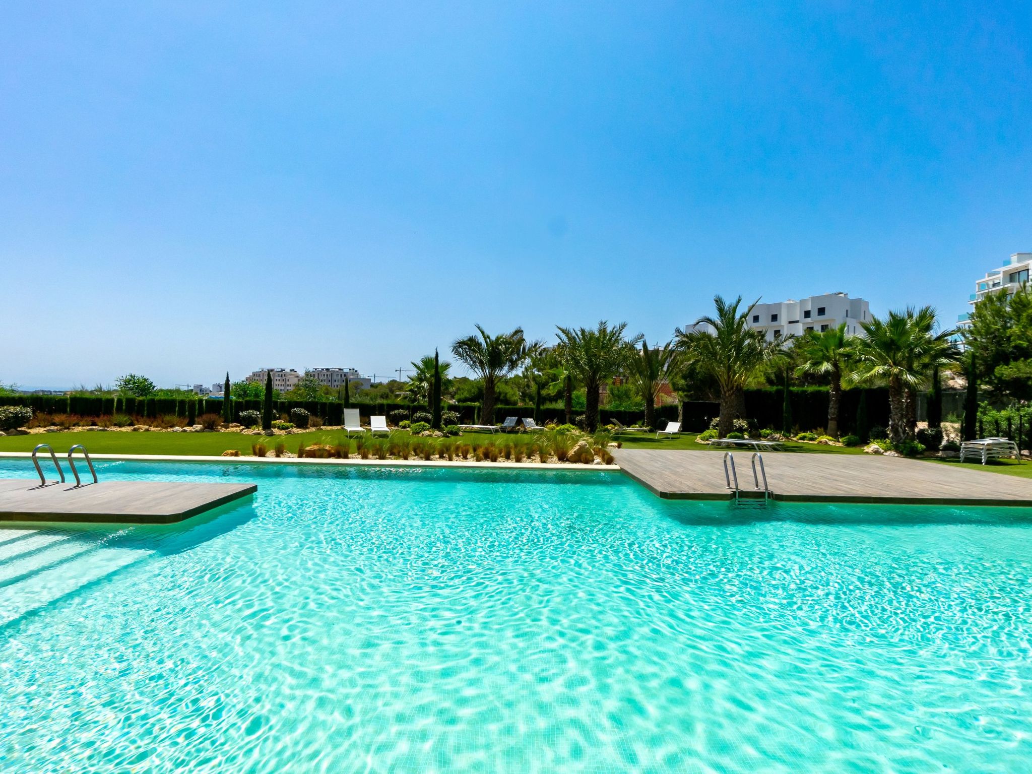 Las Colinas Golf & Country Club — Pool Outdoor (2 of 54)