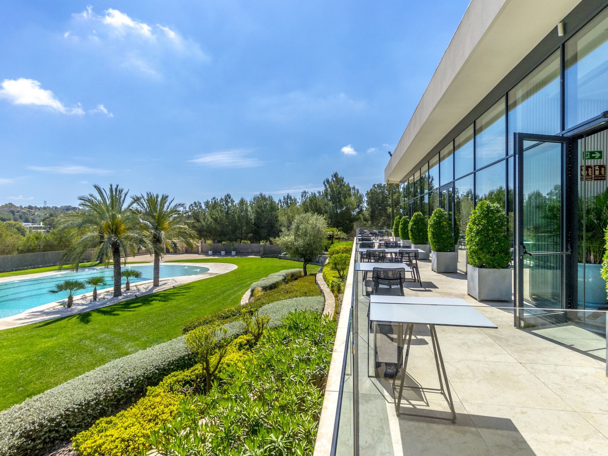 Las Colinas Golf & Country Club — Pool Outdoor (5 of 54)