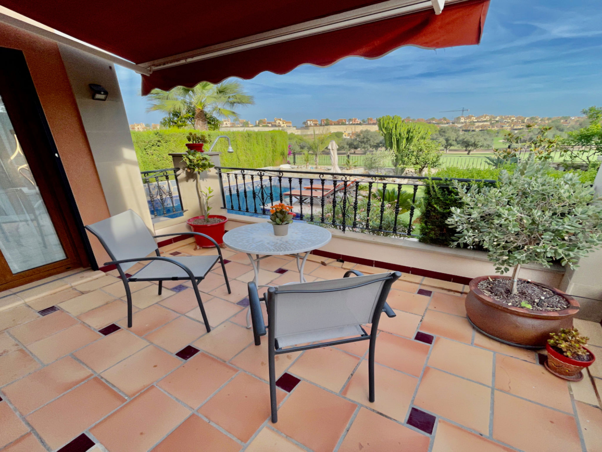 La Finca Frontline-Buiten