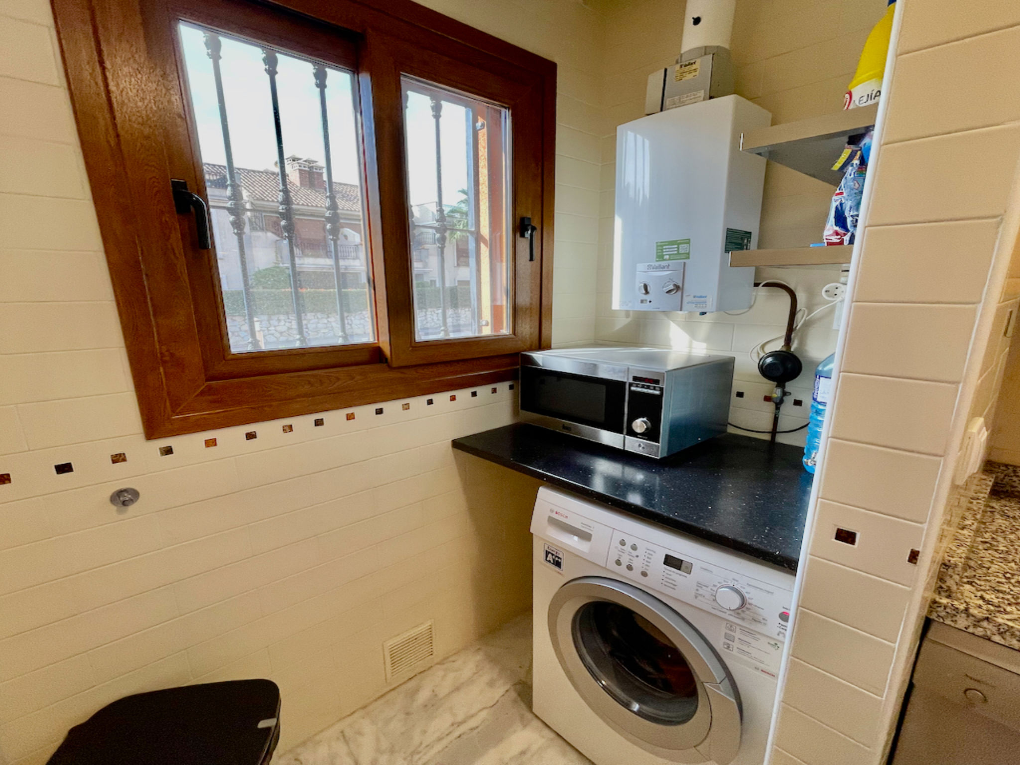 La Finca Frontline-Binnen