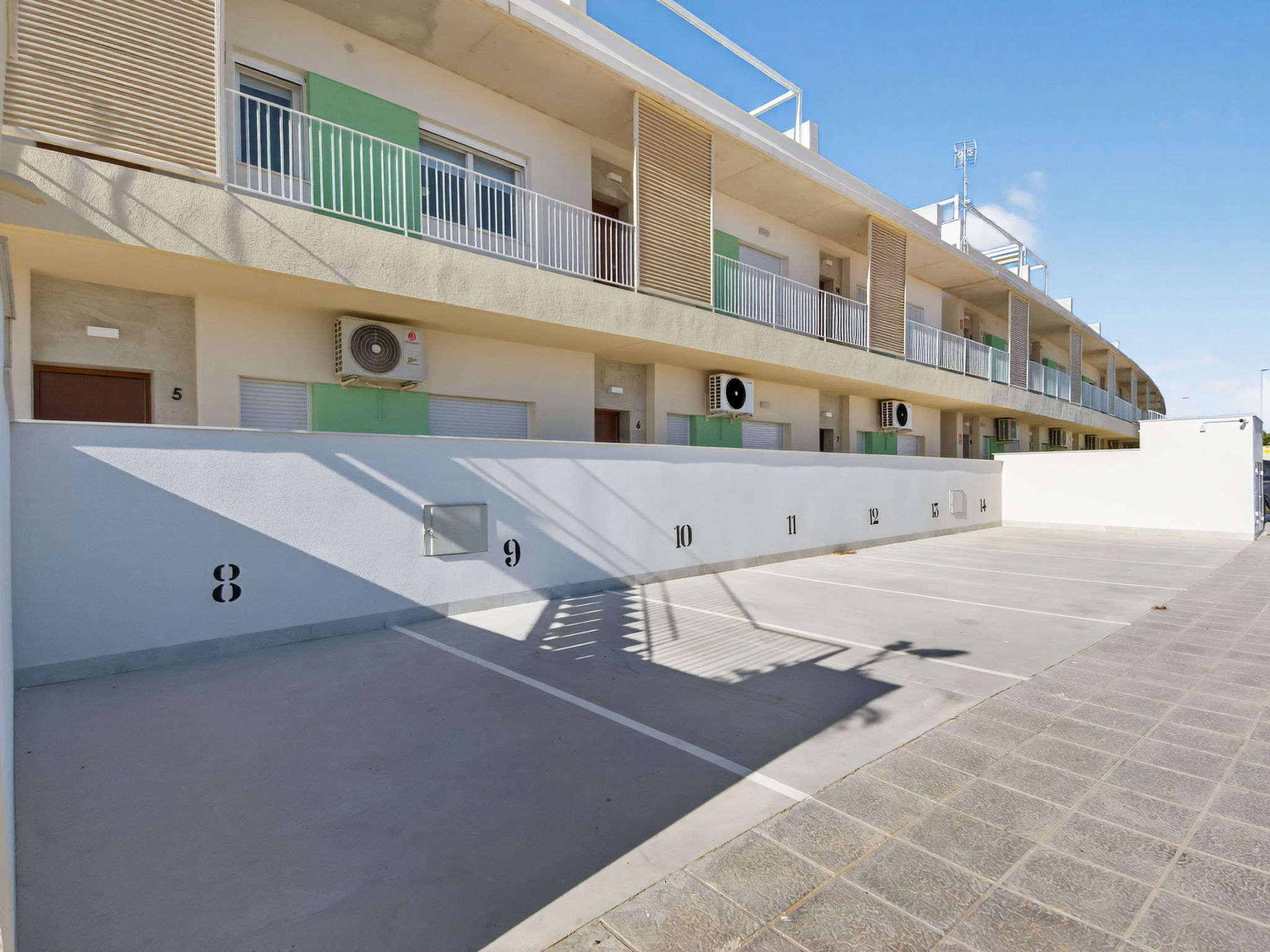 Appartement Azure Terrace – Private Rooftop Spa – Extérieur de la maison, photo 39 sur 42