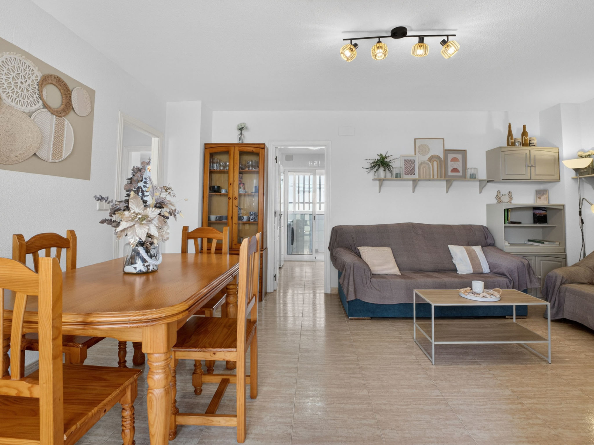 Los Ibicencos - Drinnen