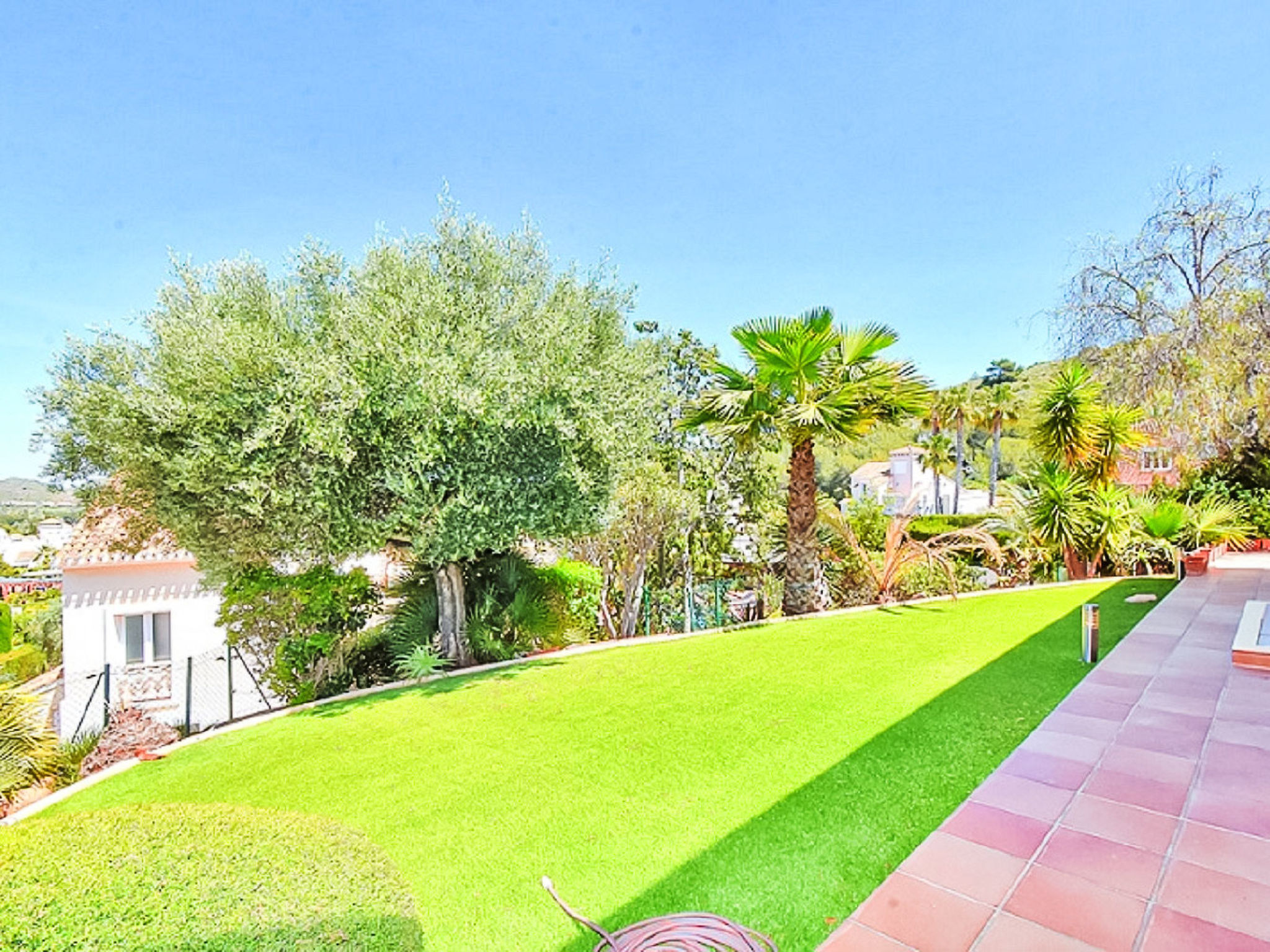 LAS BRISAS 27