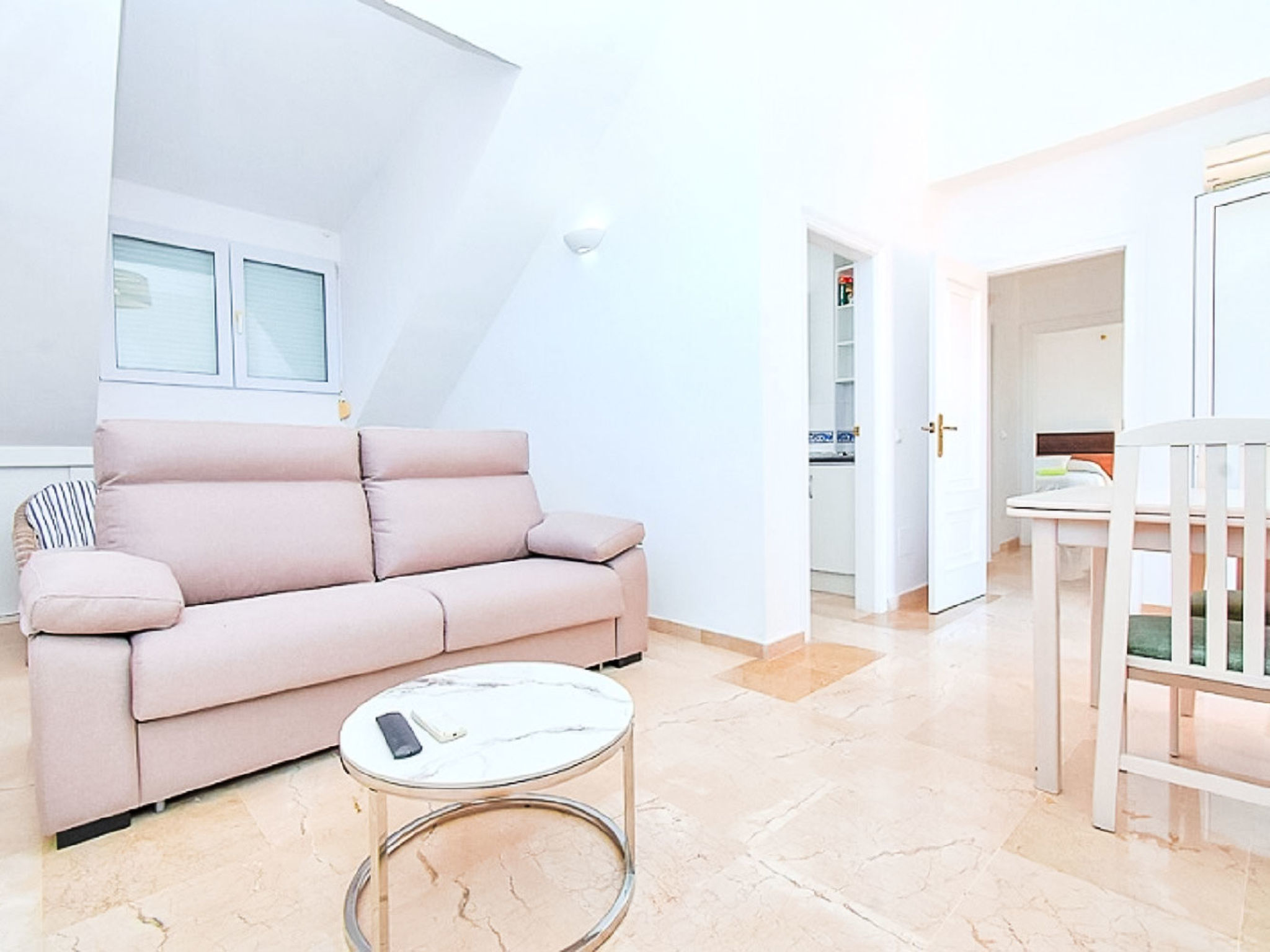 LAS BRISAS 27 - Binnen