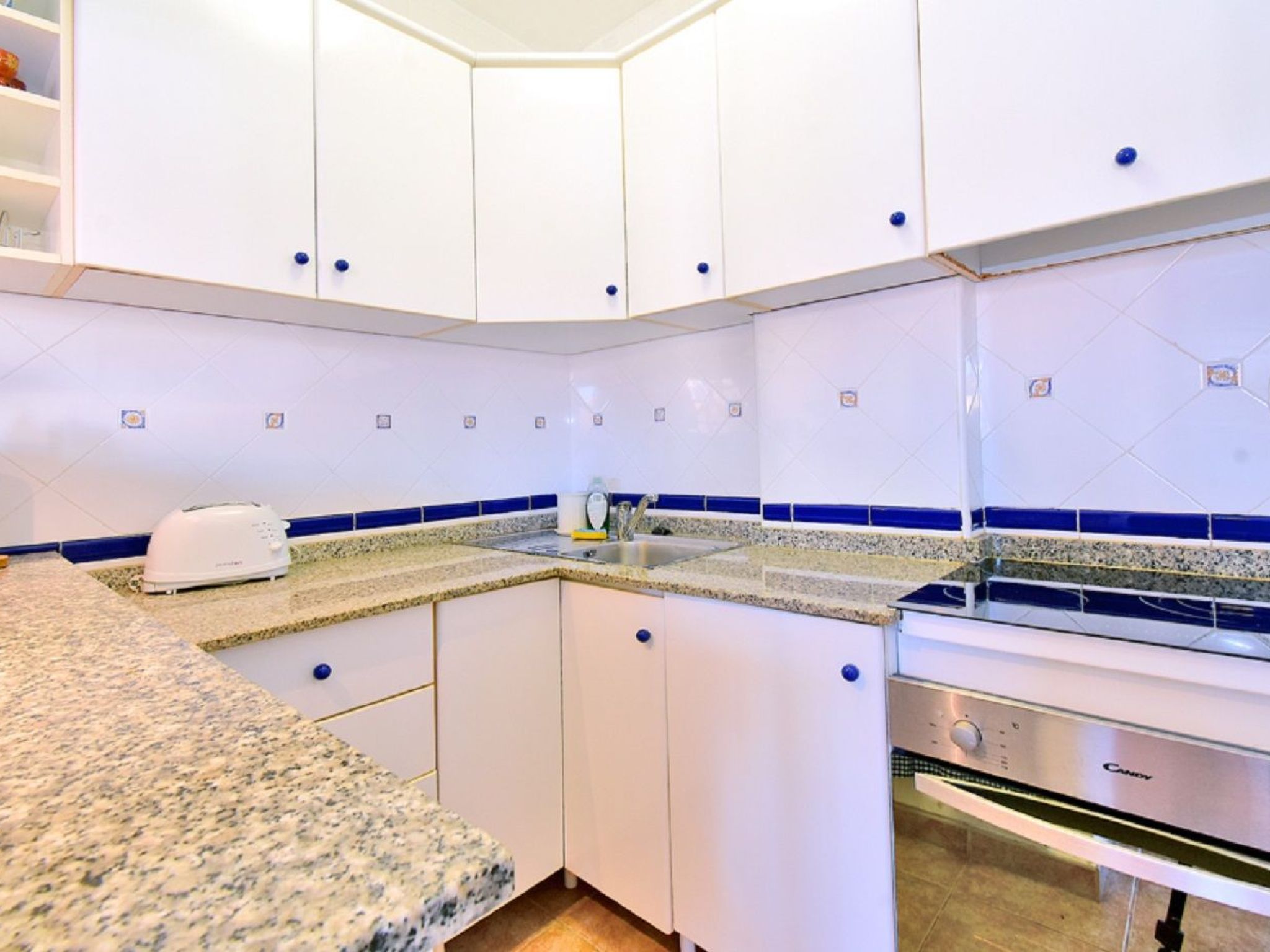 ADELFAS II - 11-Binnen