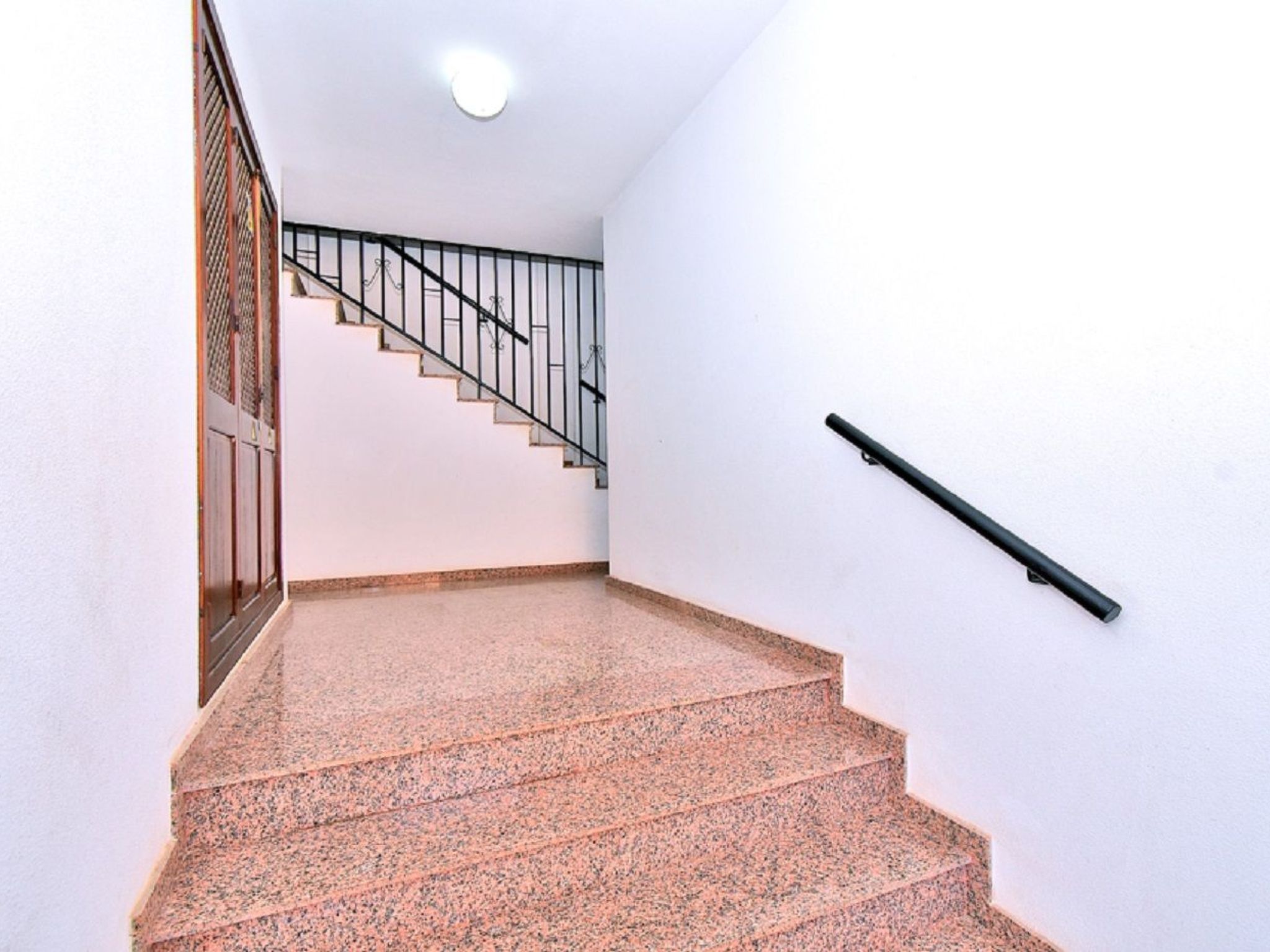 ADELFAS II - 11-Binnen