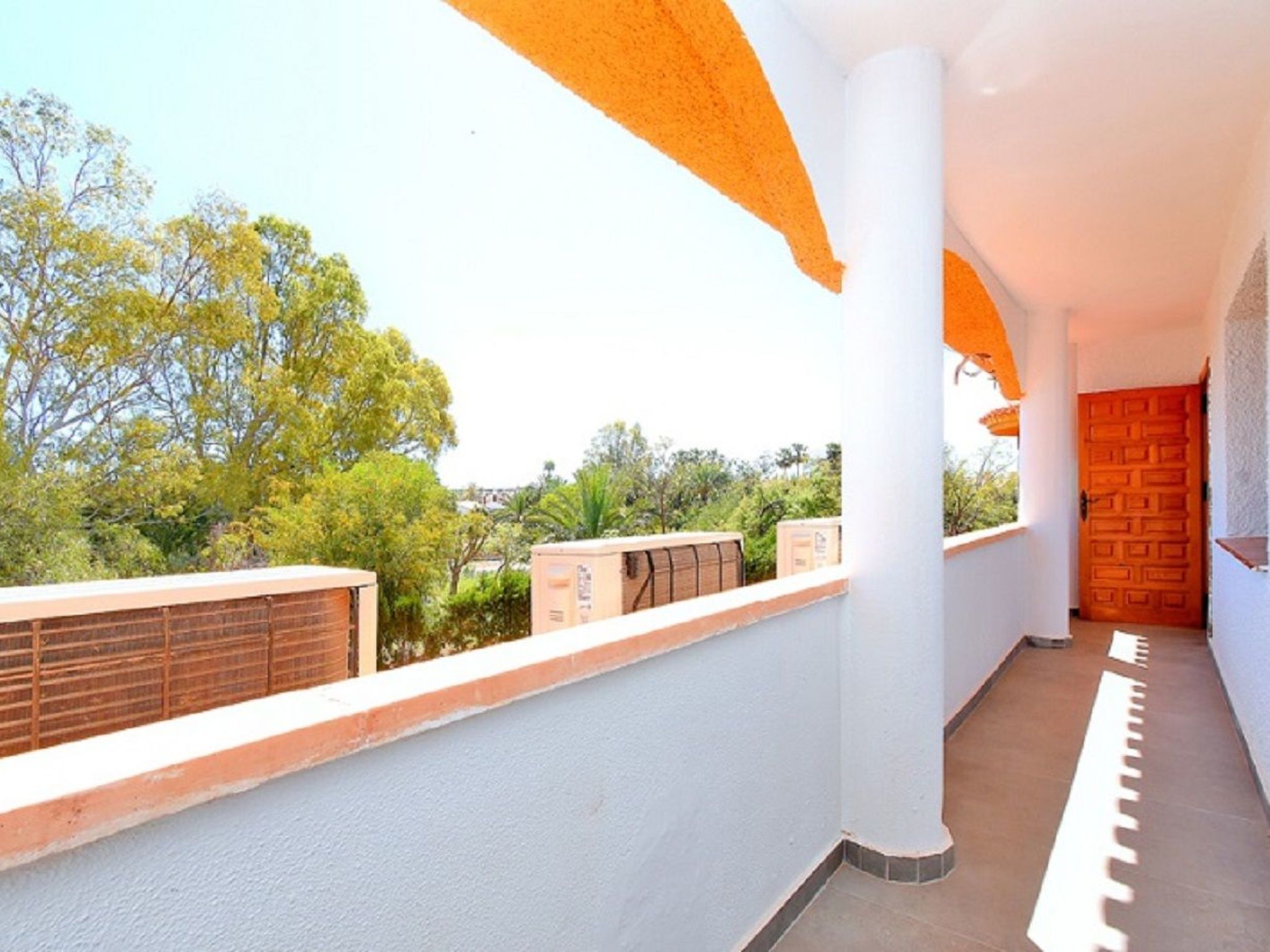 ADELFAS I - 12-Binnen