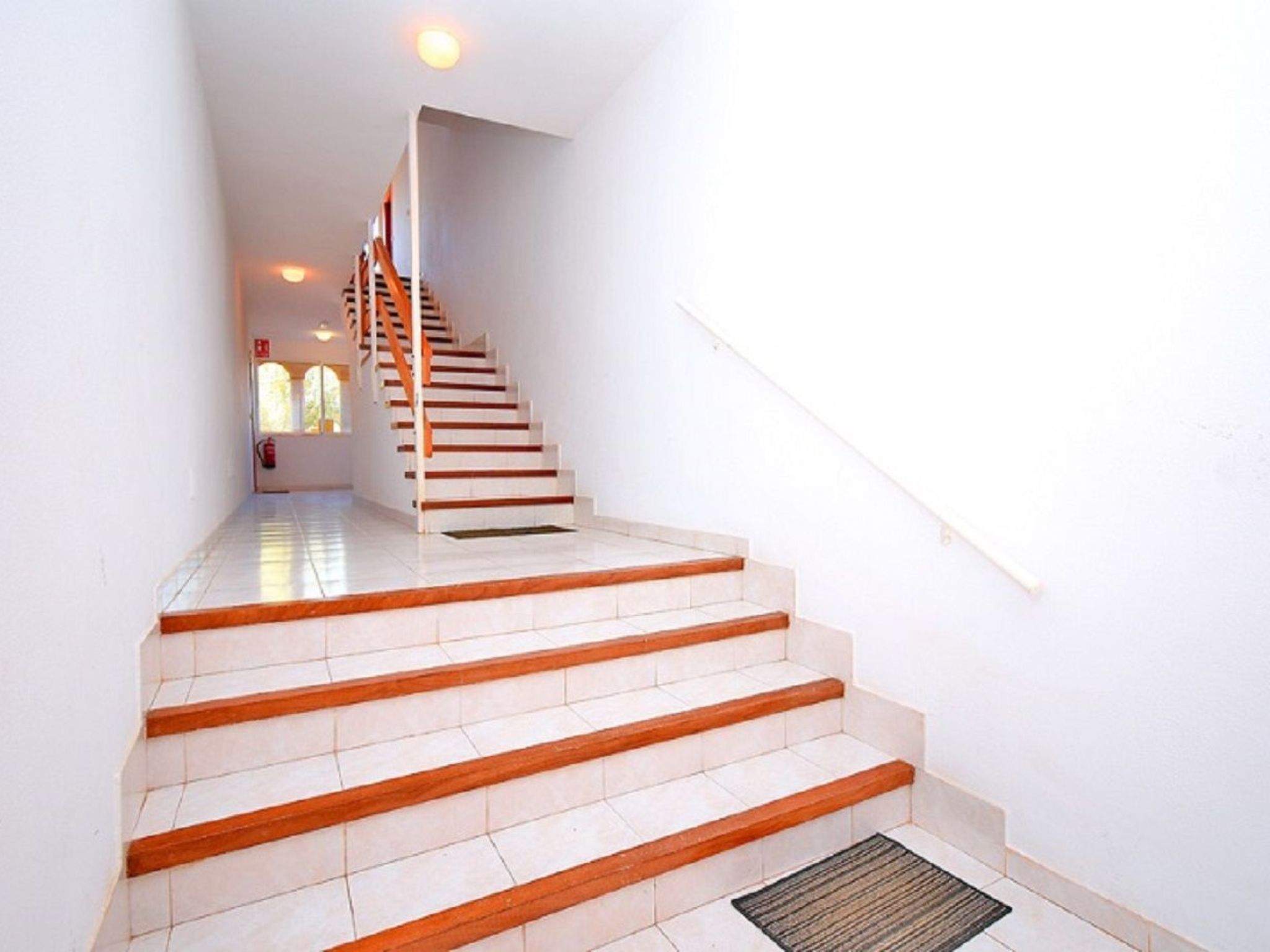 ADELFAS I - 12-Binnen