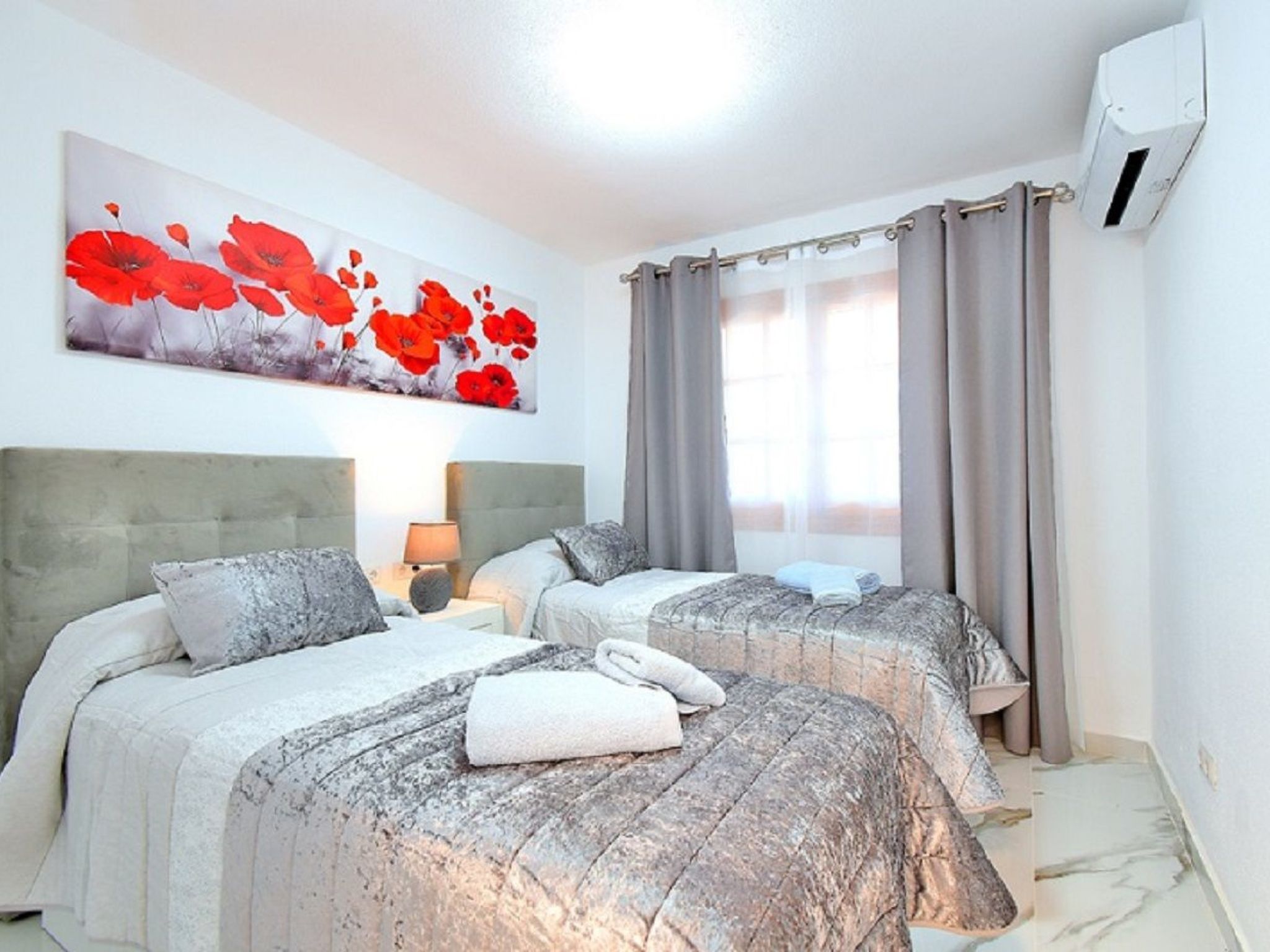 ADELFAS I - 12-Binnen