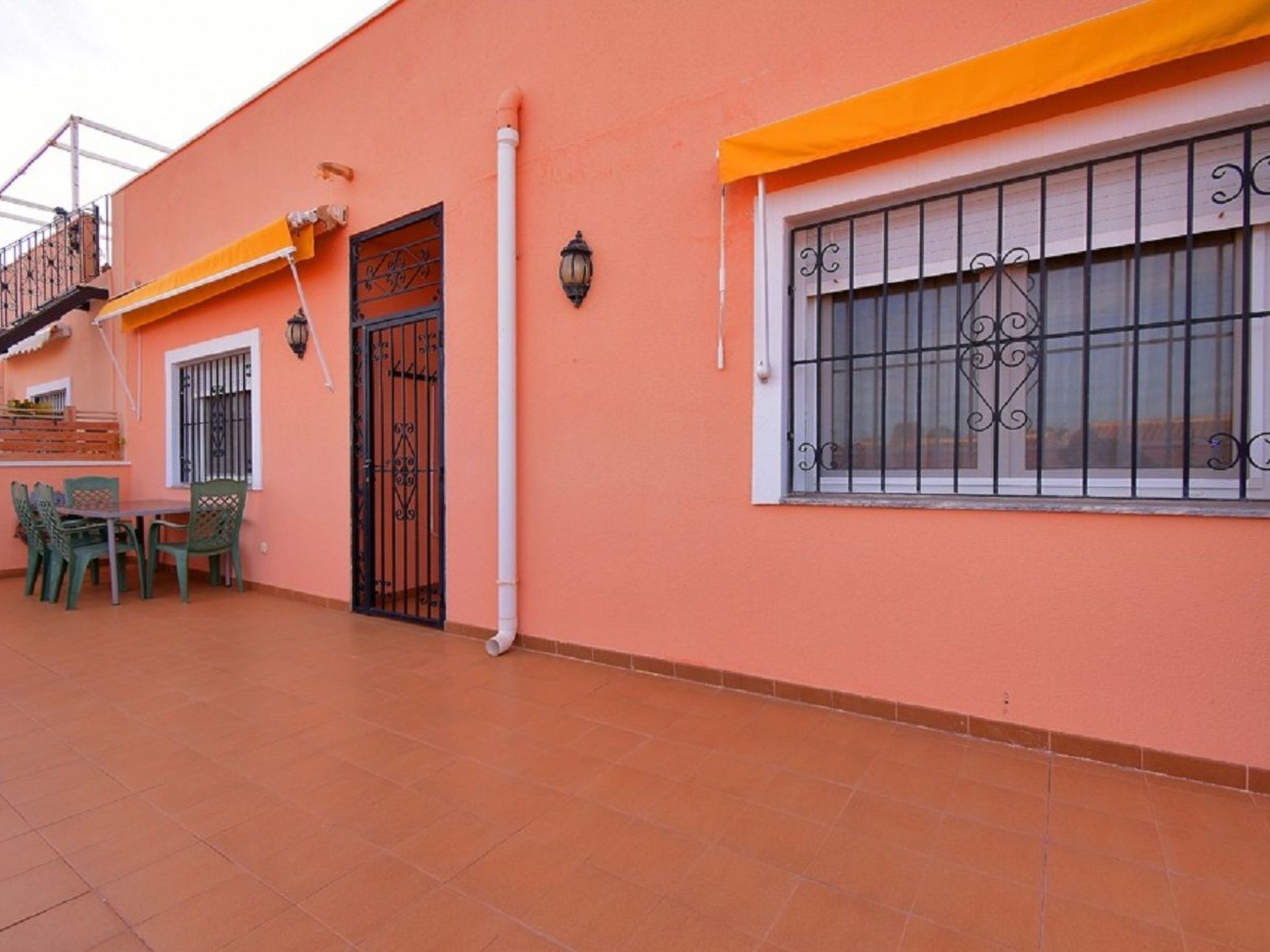 EDF. ESTRELLA 17-Binnen