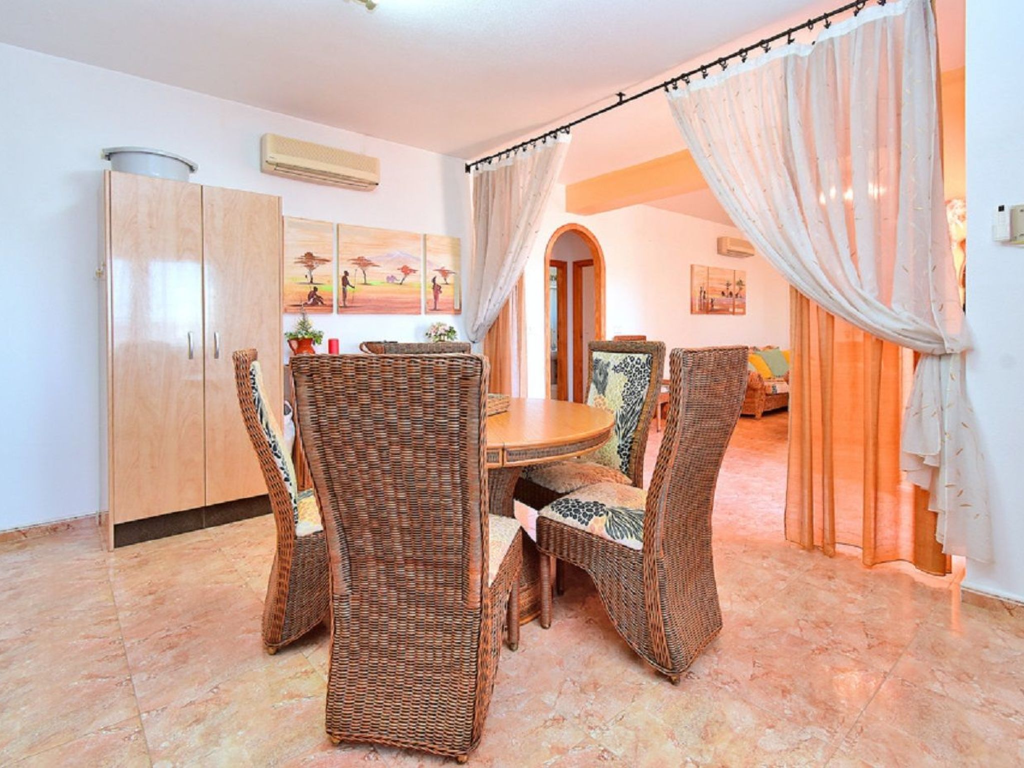 EDF. ESTRELLA 17-Binnen