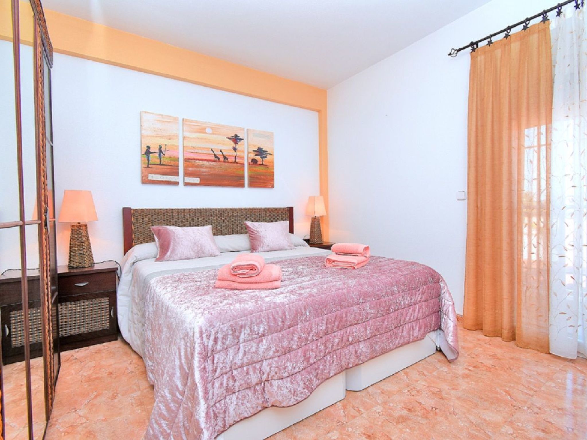 EDF. ESTRELLA 17-Binnen