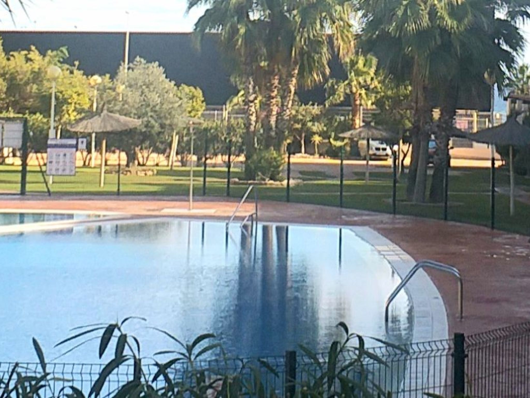 Schönes Appartement mit Grill, Pool und Terrasse-Binnen