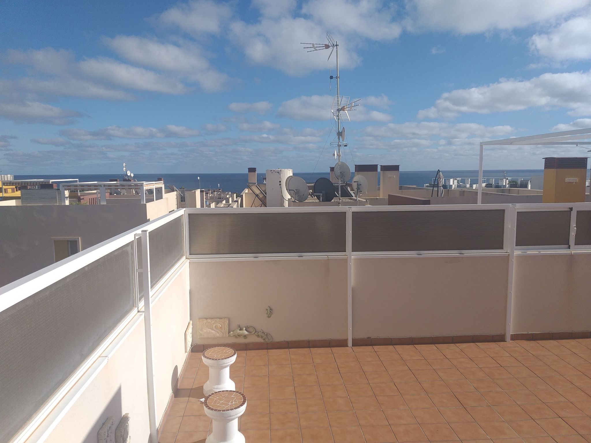 Schönes Appartement mit Grill, Pool und Terrasse-Binnen