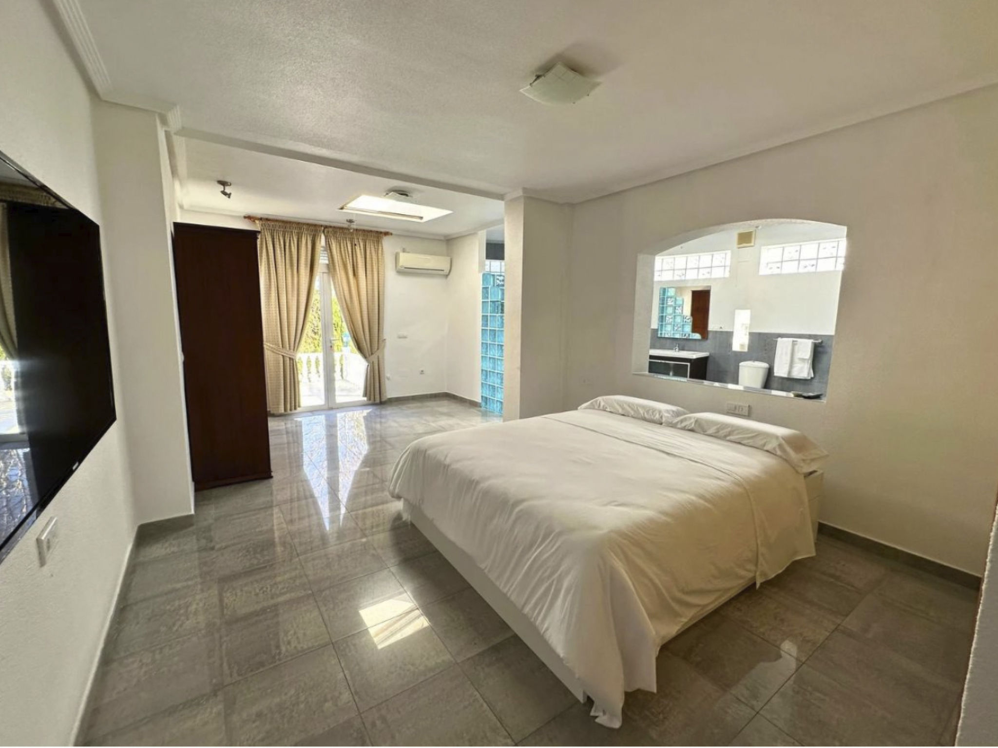 Villa Esmeralda-Binnen