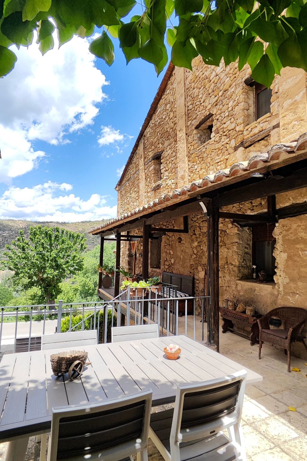 Wohnung Bohílgues, mit Terrasse